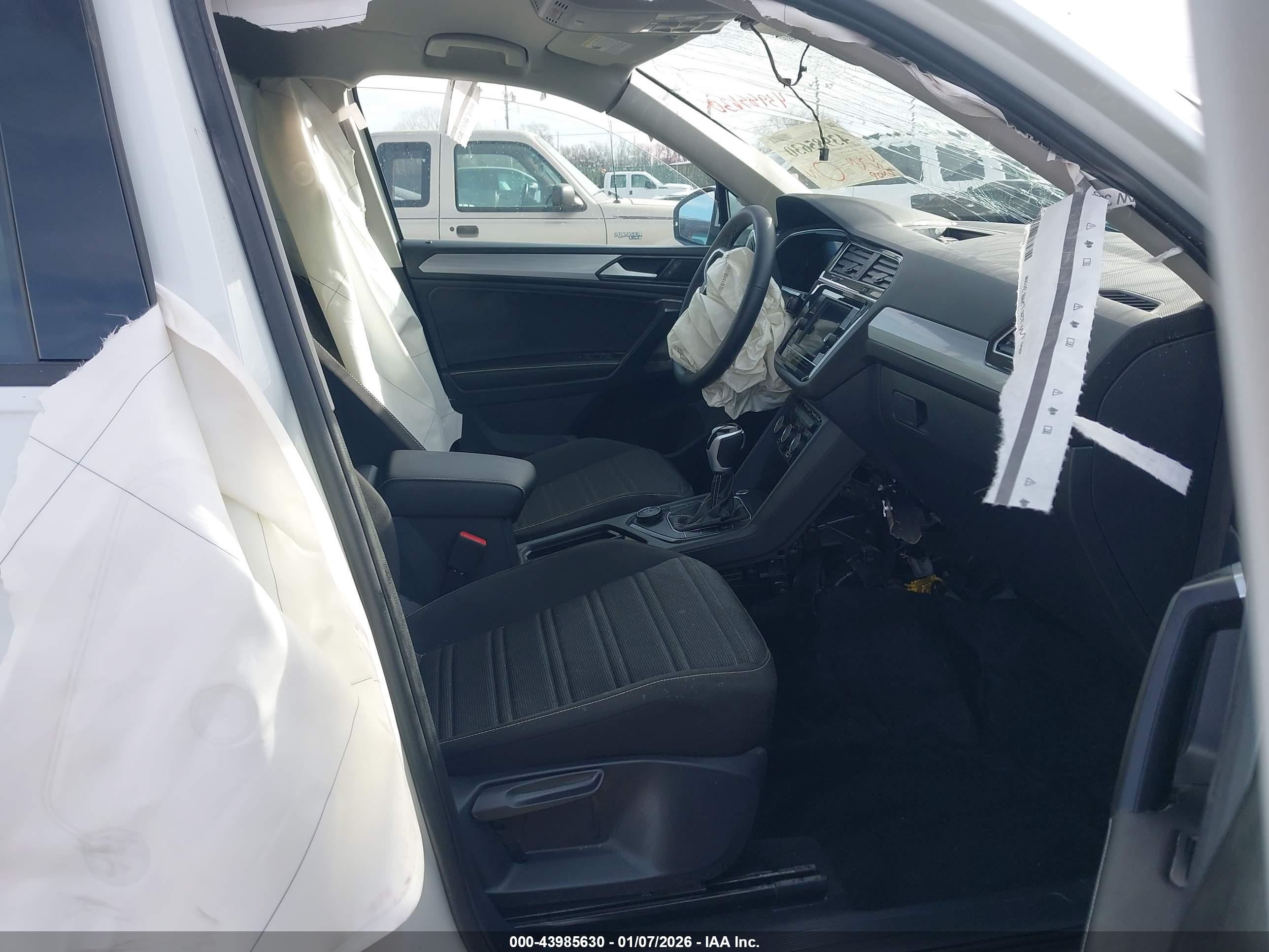 VOLKSWAGEN TIGUAN image 5