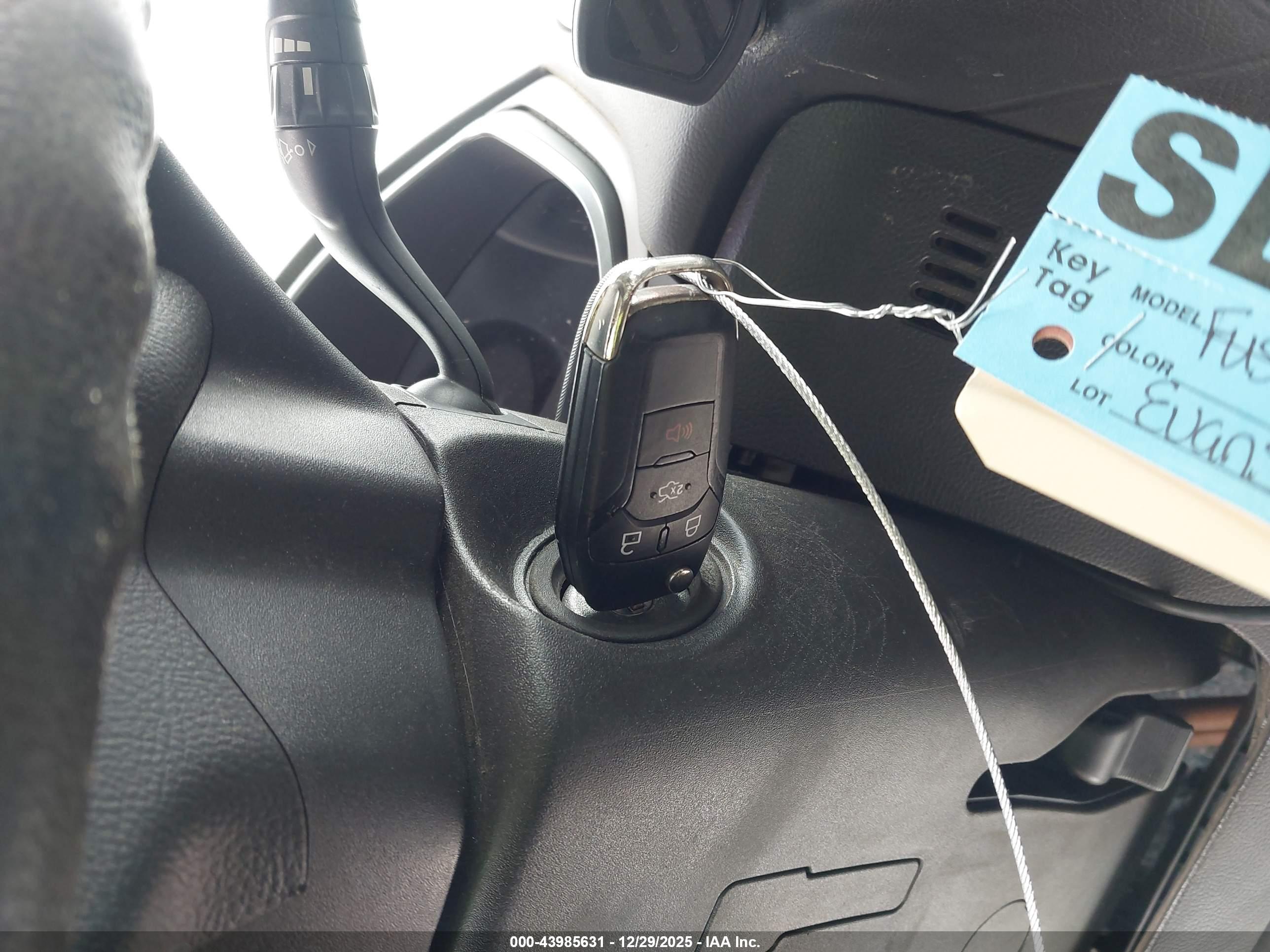 FORD FUSION image 11