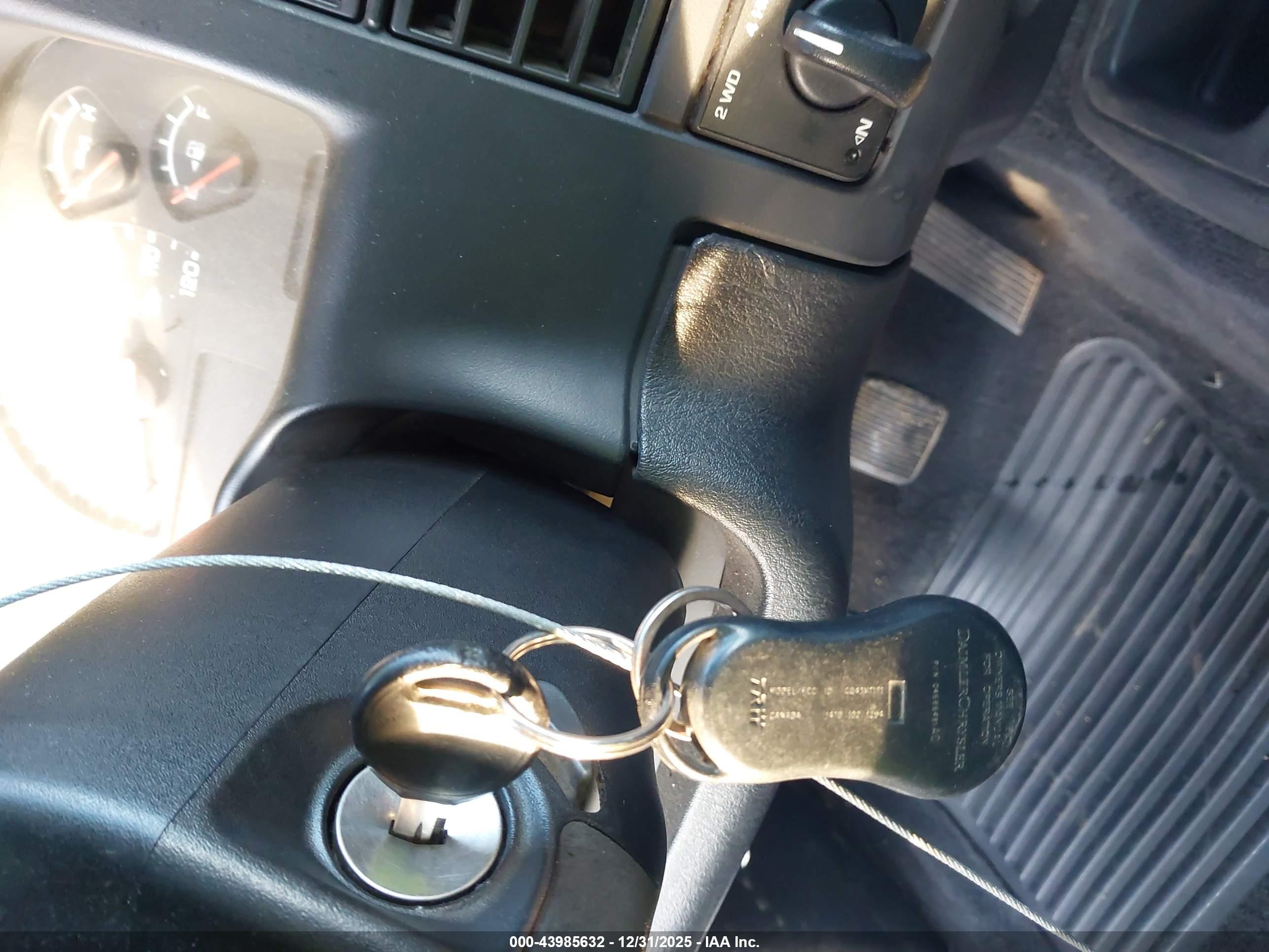 DODGE DAKOTA image 11