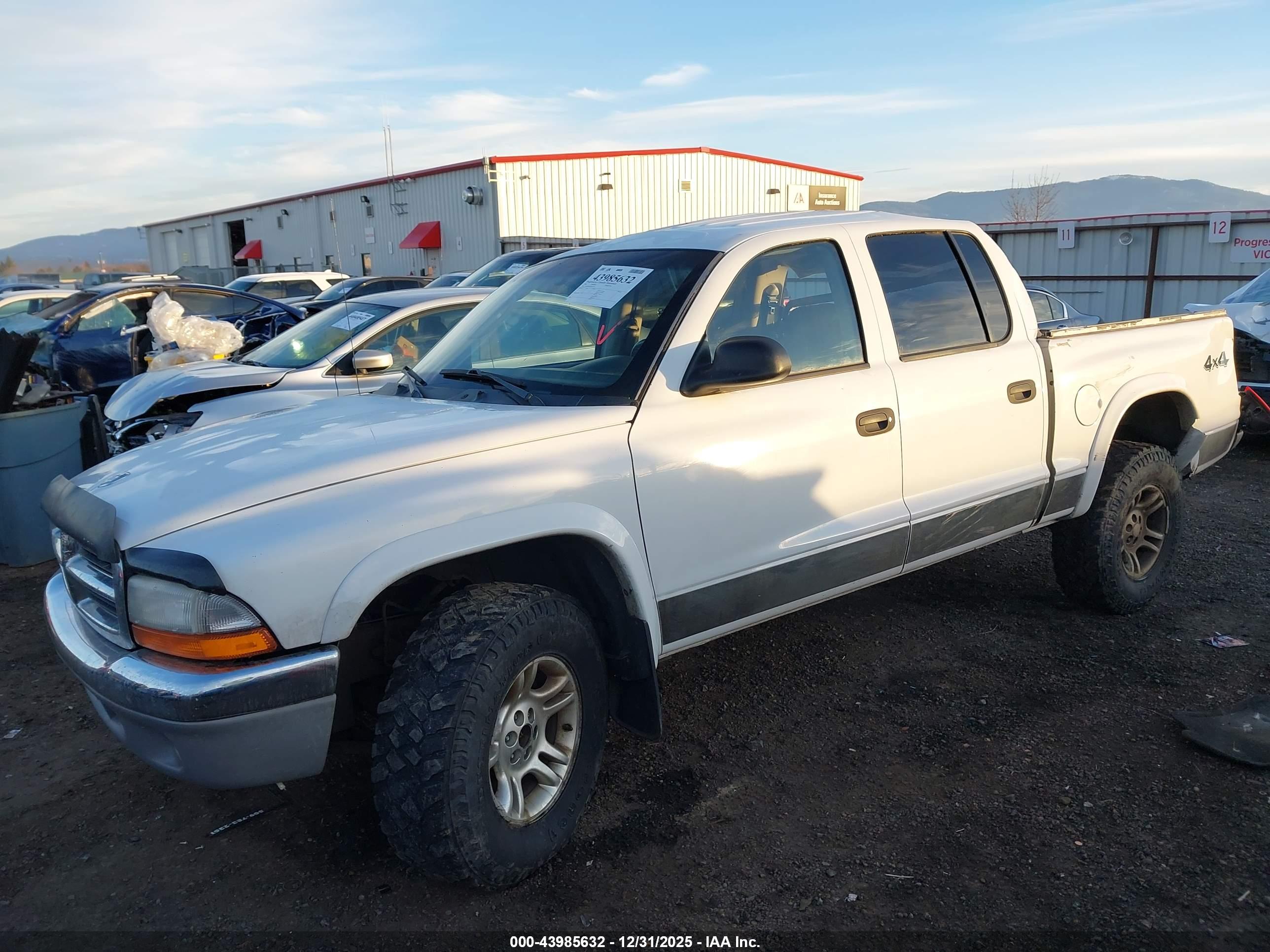 DODGE DAKOTA image 2