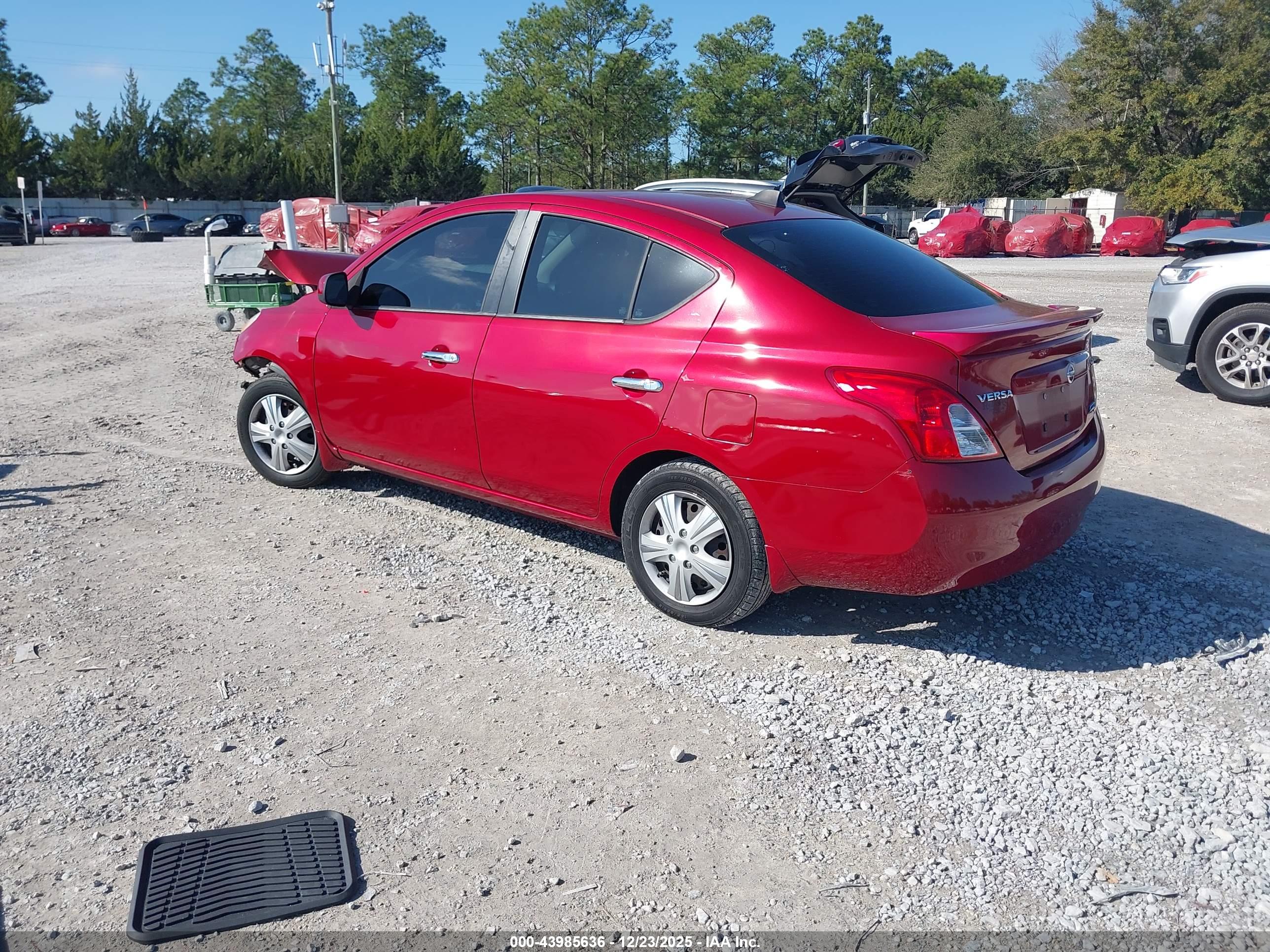 NISSAN VERSA image 3