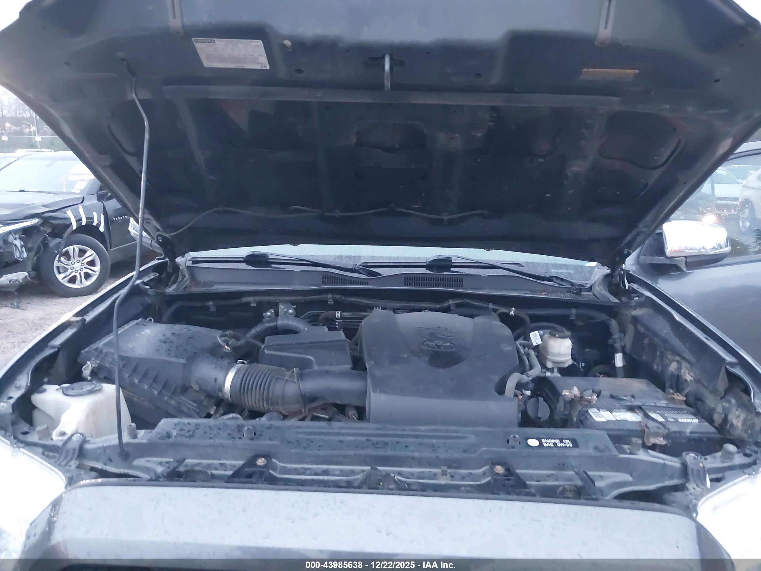 TOYOTA TACOMA image 10