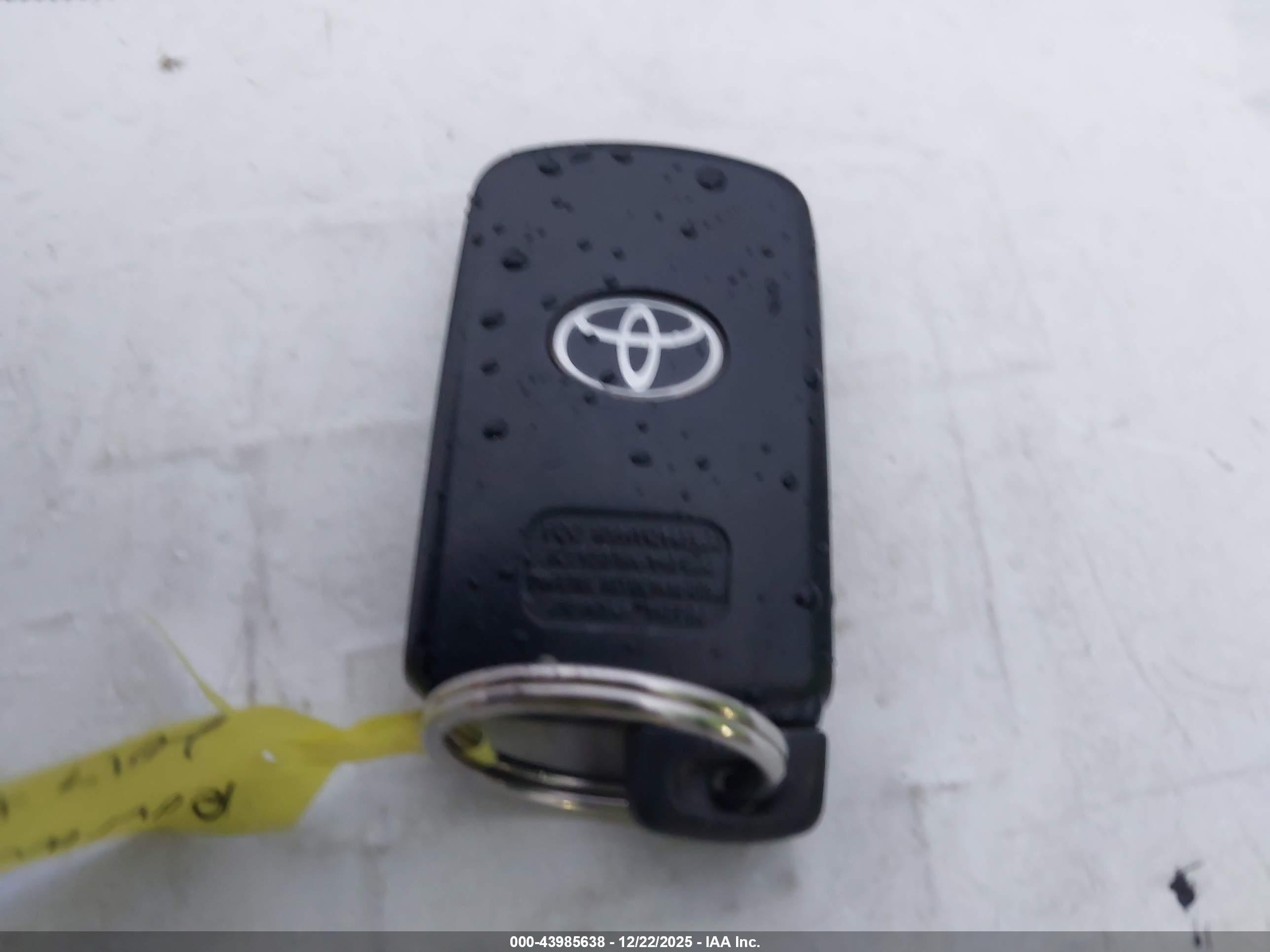 TOYOTA TACOMA image 11