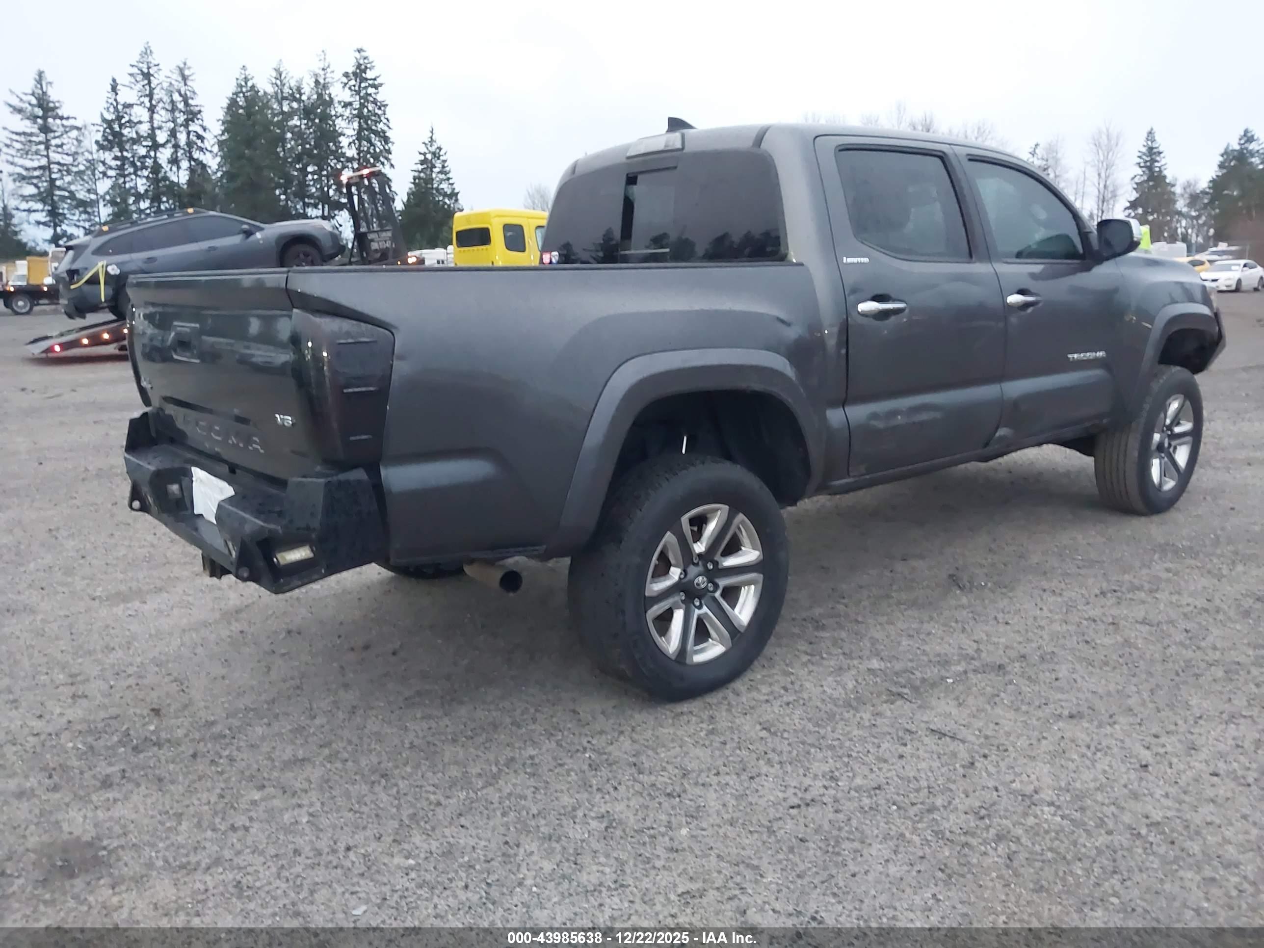 TOYOTA TACOMA image 4