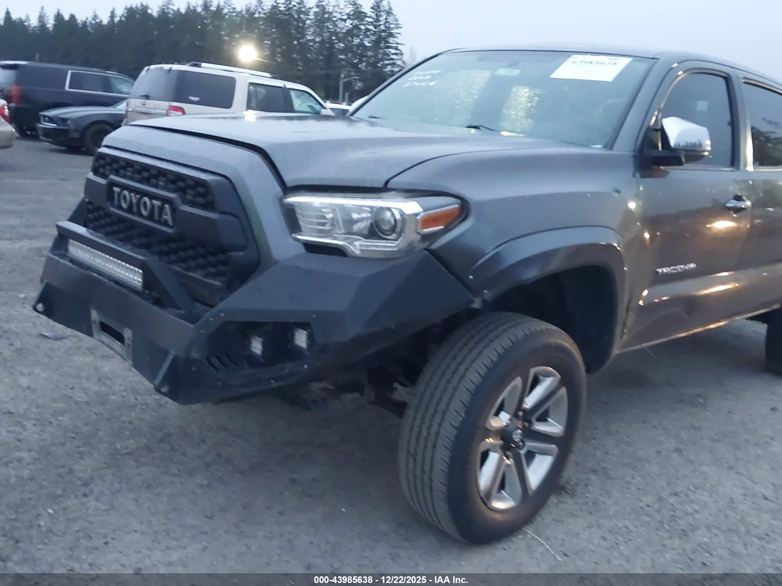 TOYOTA TACOMA image 6