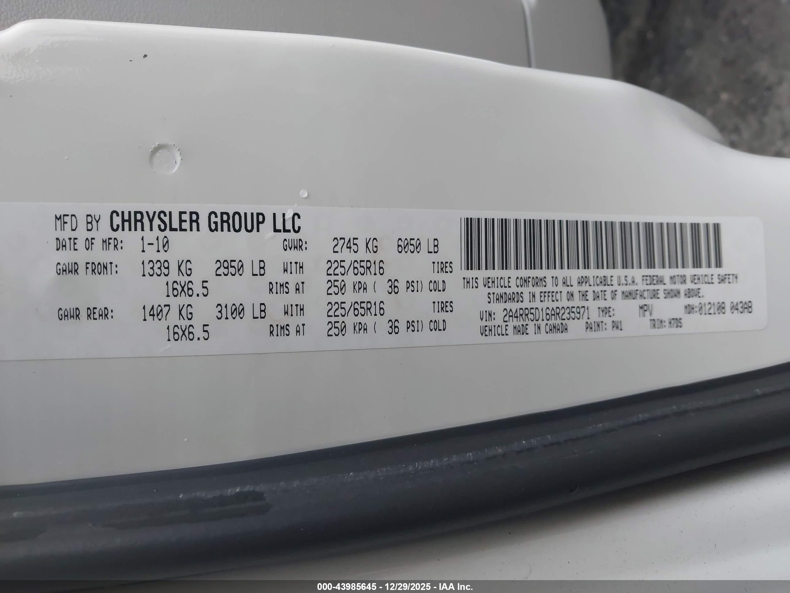 CHRYSLER TOWN image 9