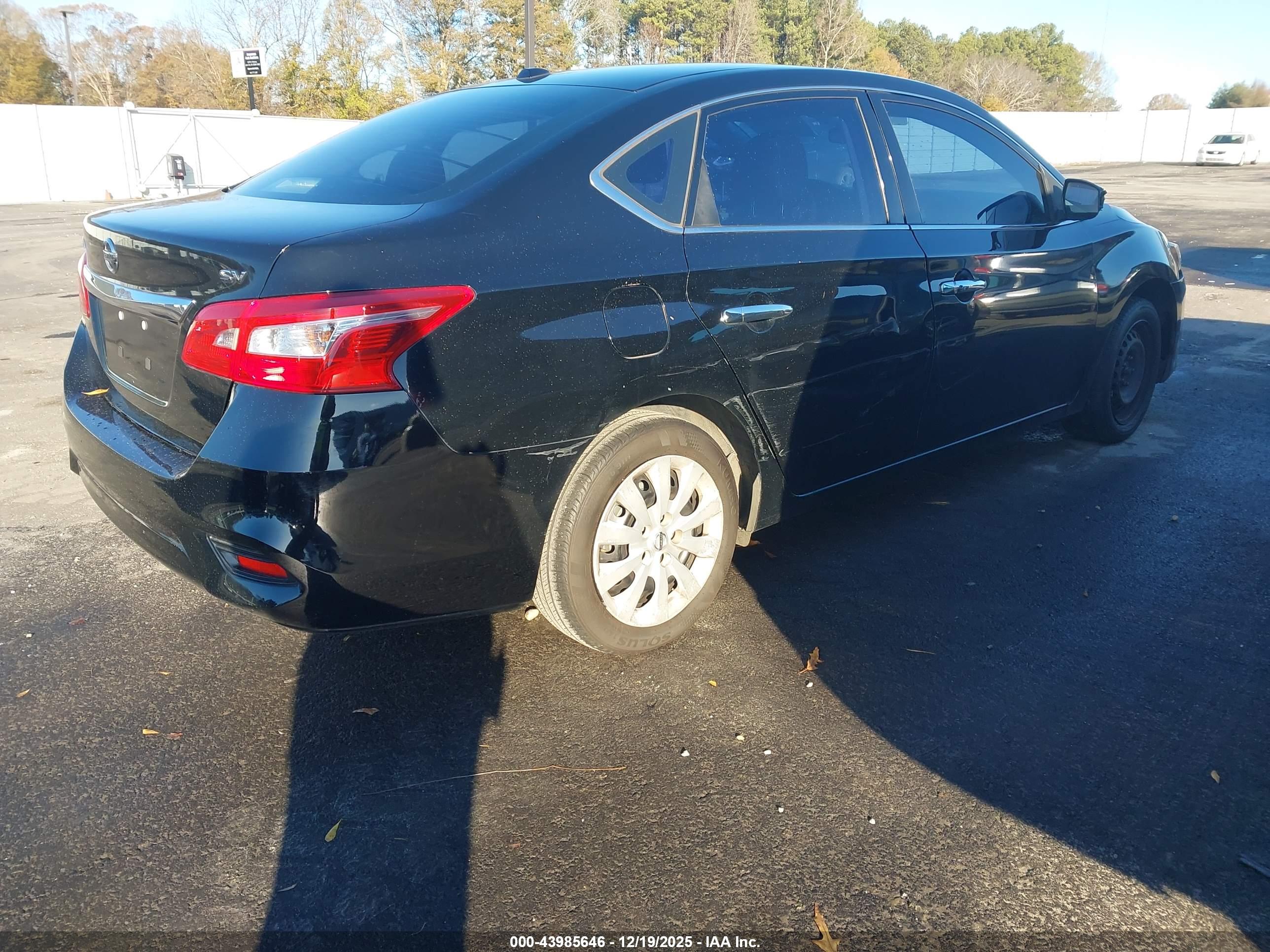 NISSAN SENTRA image 4