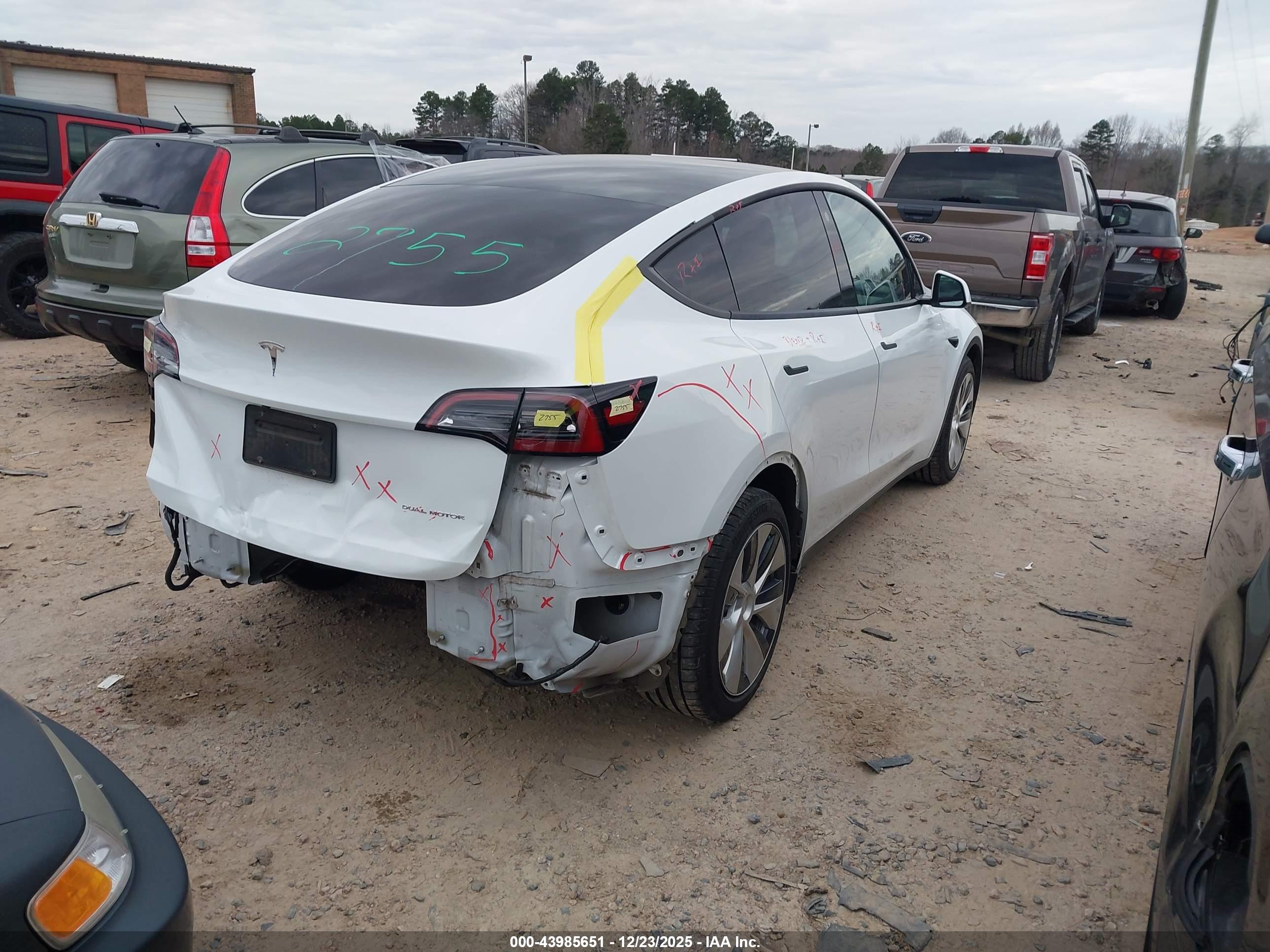 TESLA MODEL image 4