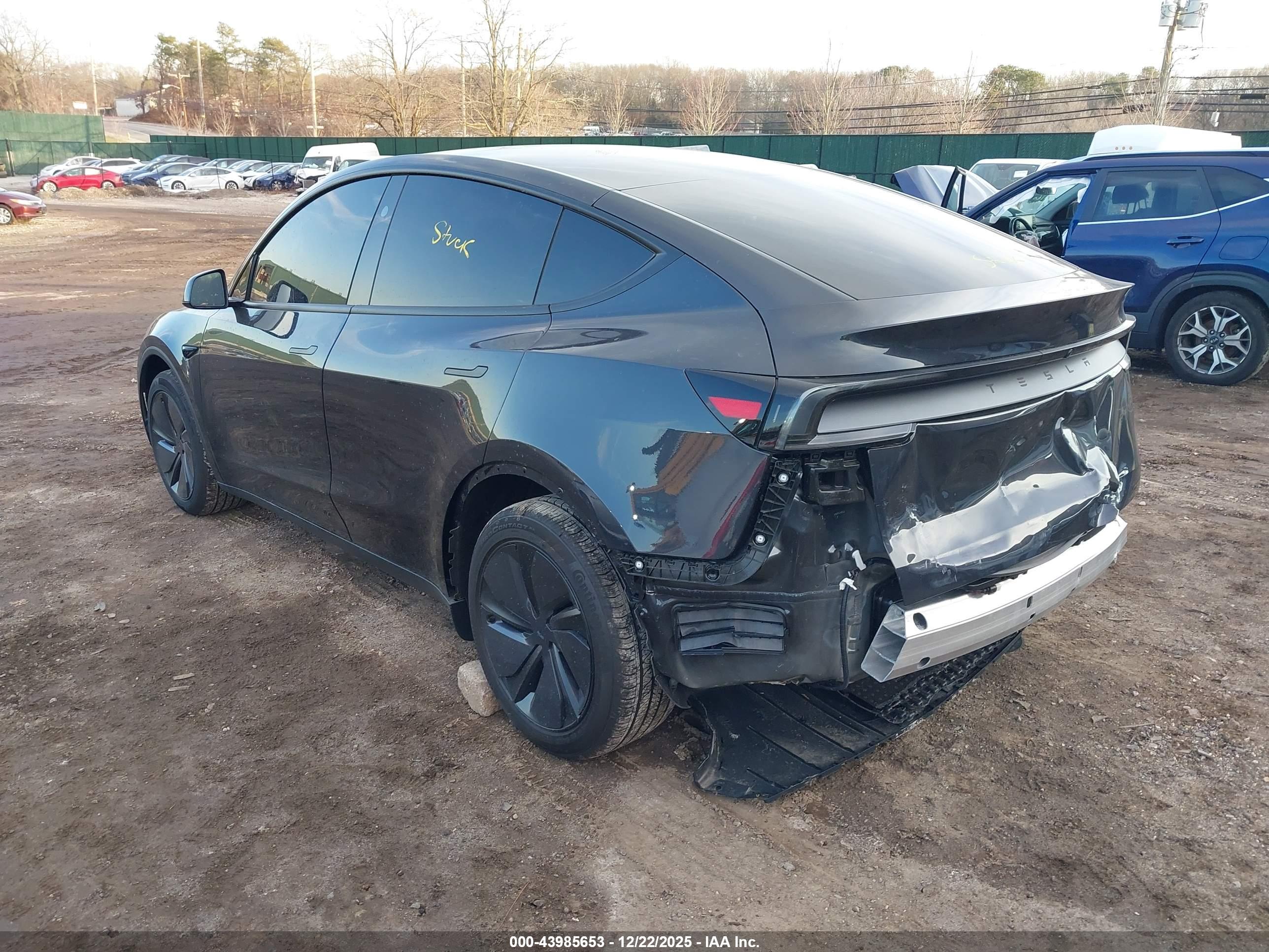 TESLA MODEL image 3