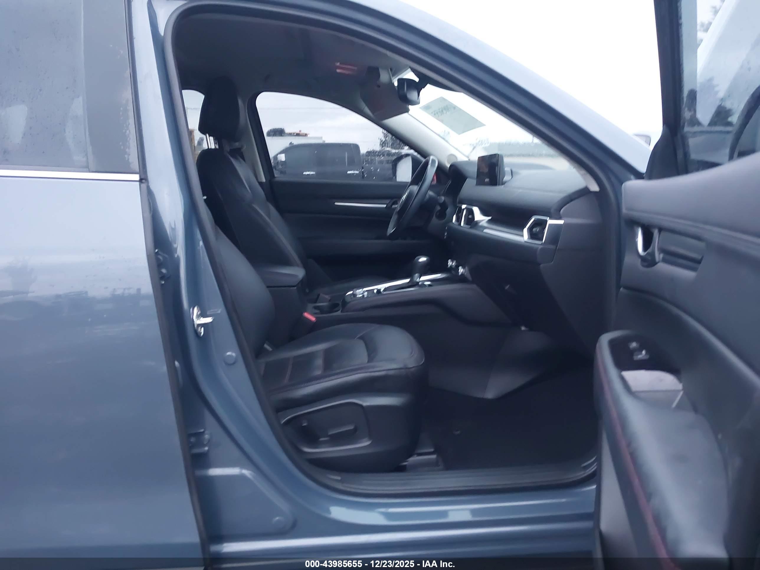 MAZDA CX-5 image 5