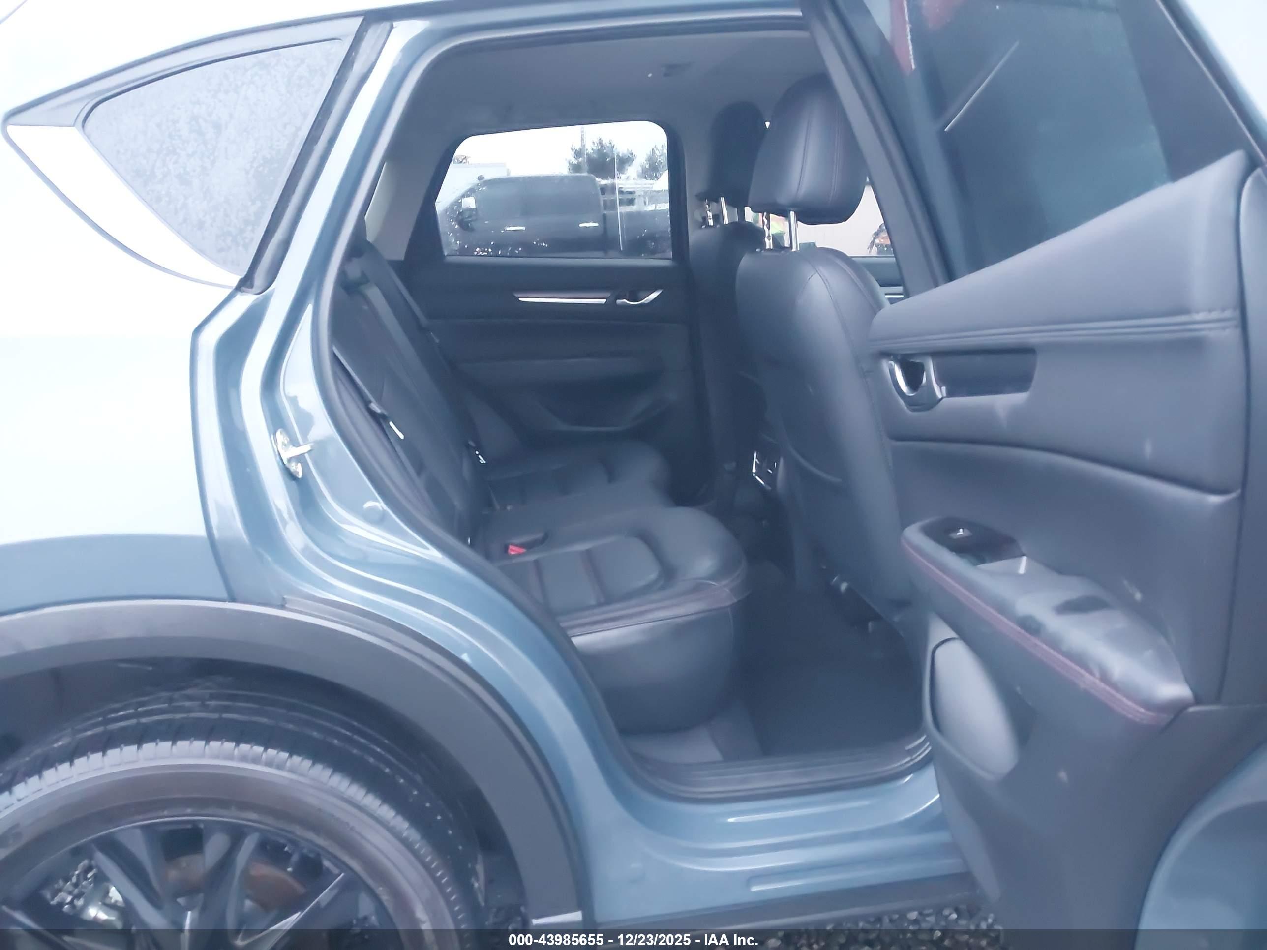 MAZDA CX-5 image 8