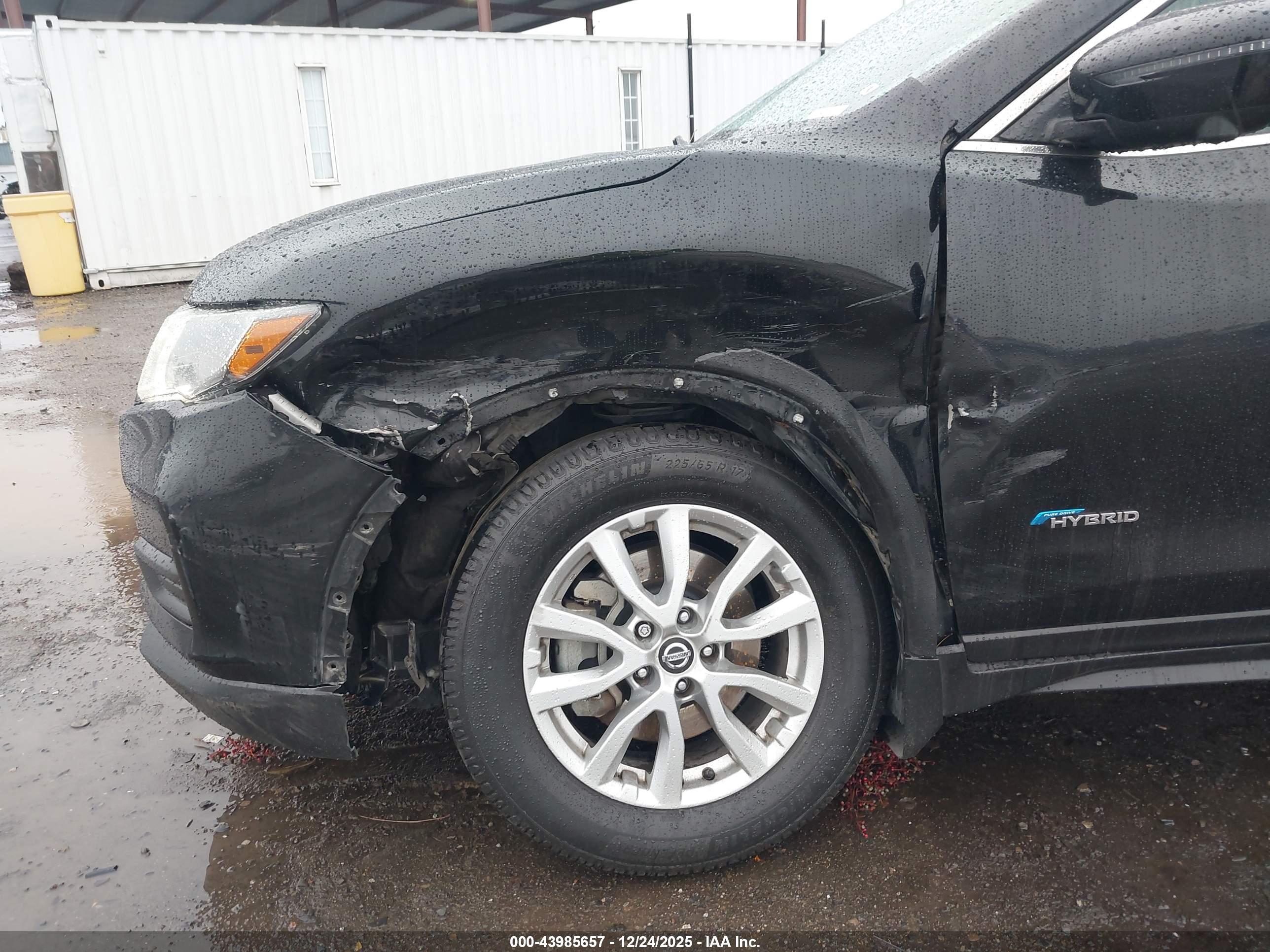 NISSAN ROGUE image 6