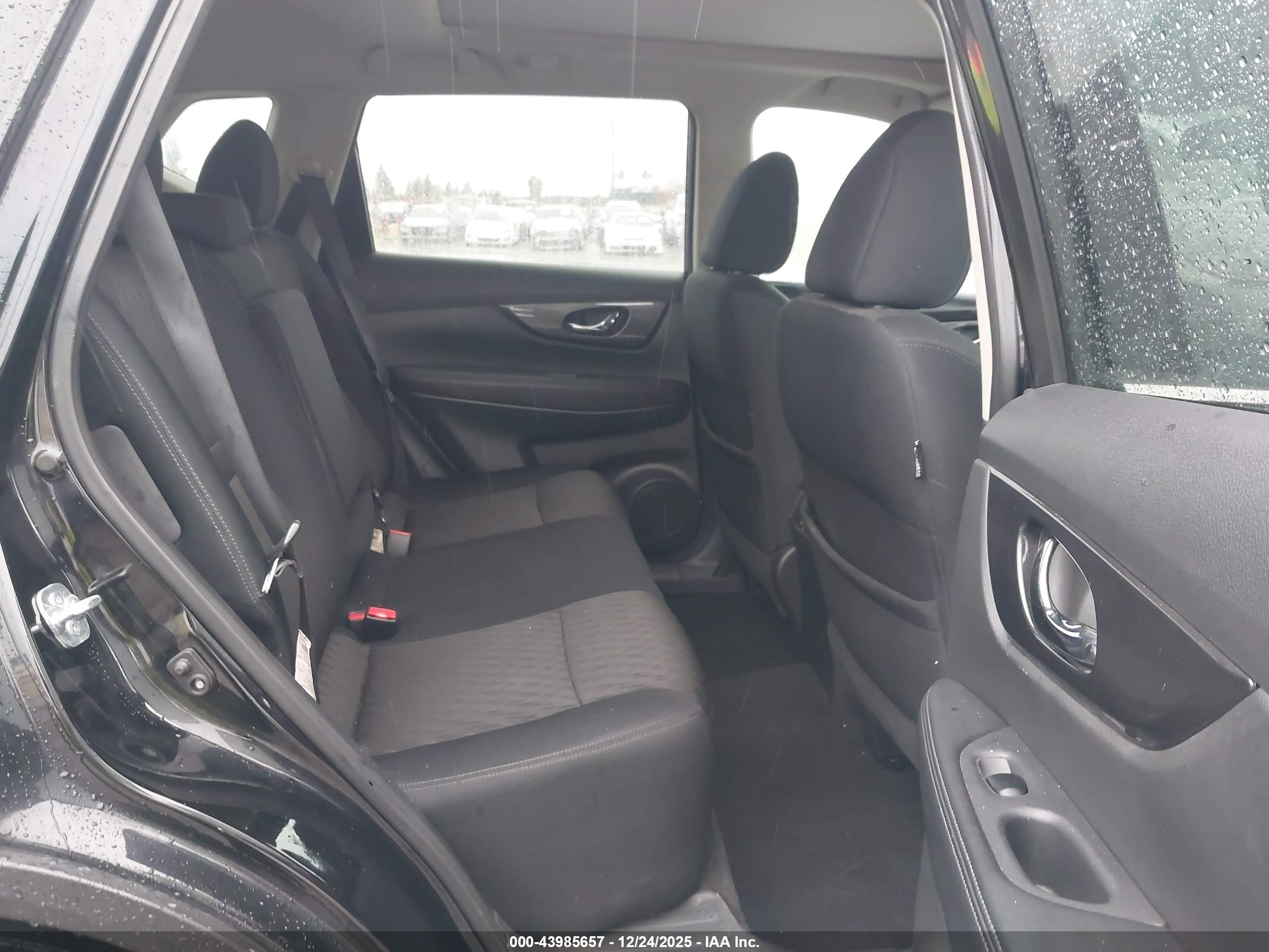 NISSAN ROGUE image 8