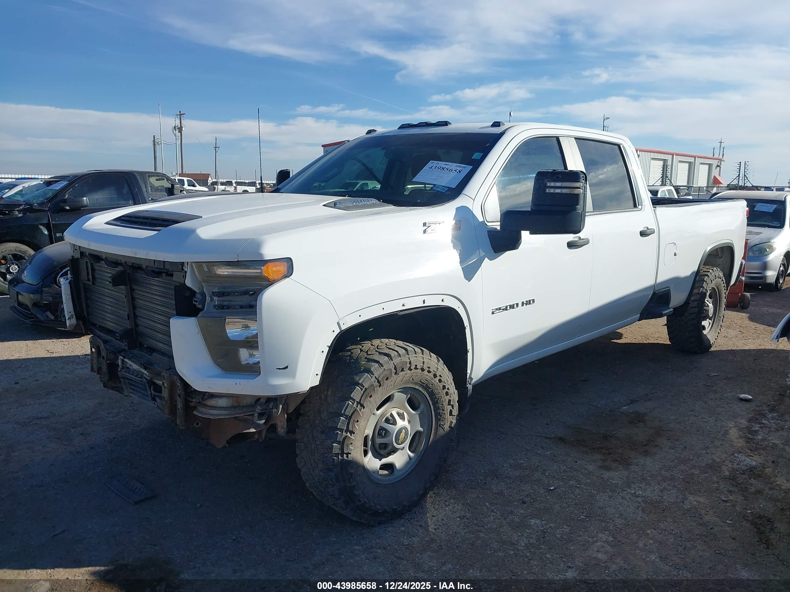 CHEVROLET SILVERADO image 2