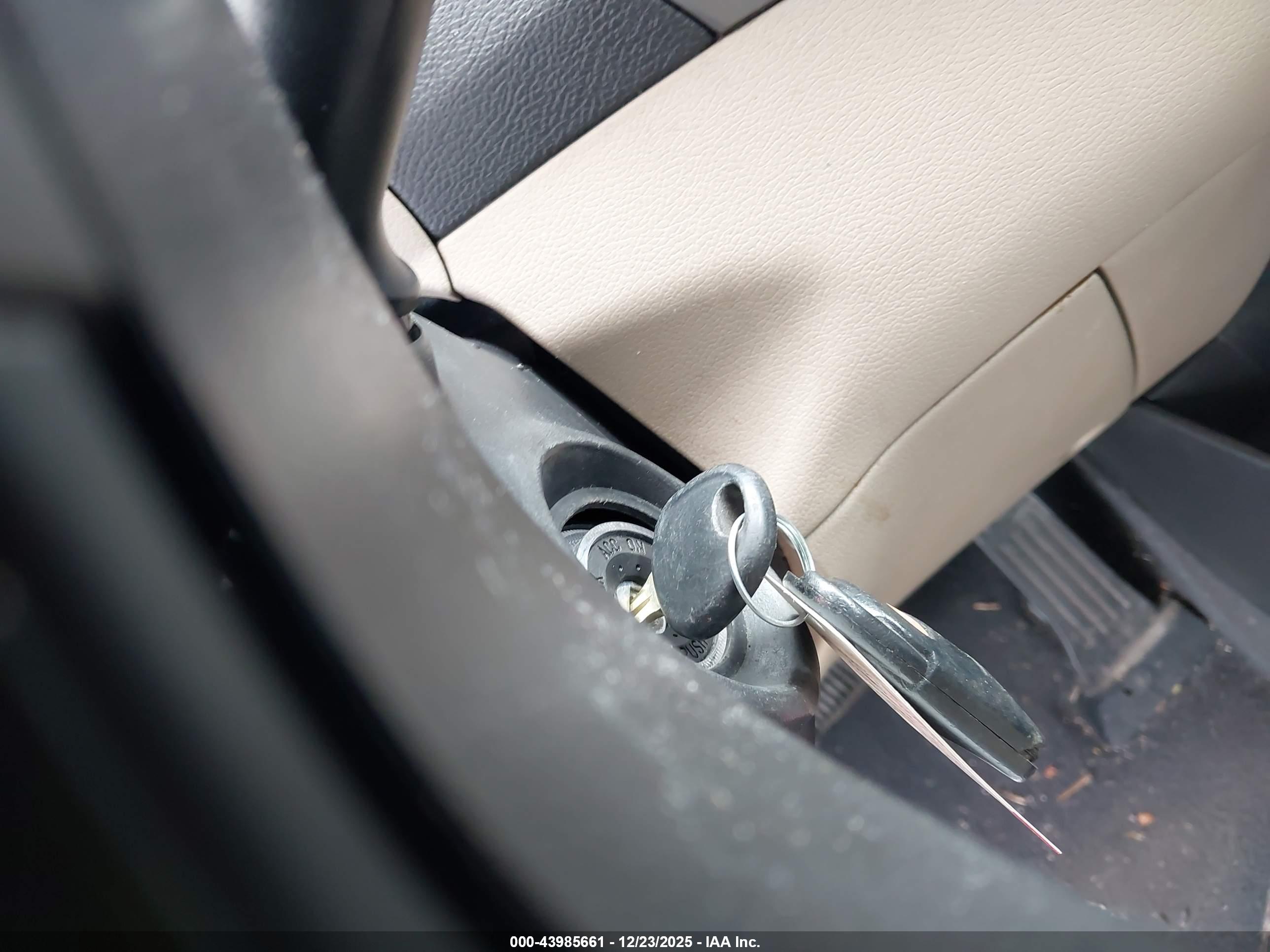 HYUNDAI ELANTRA image 11