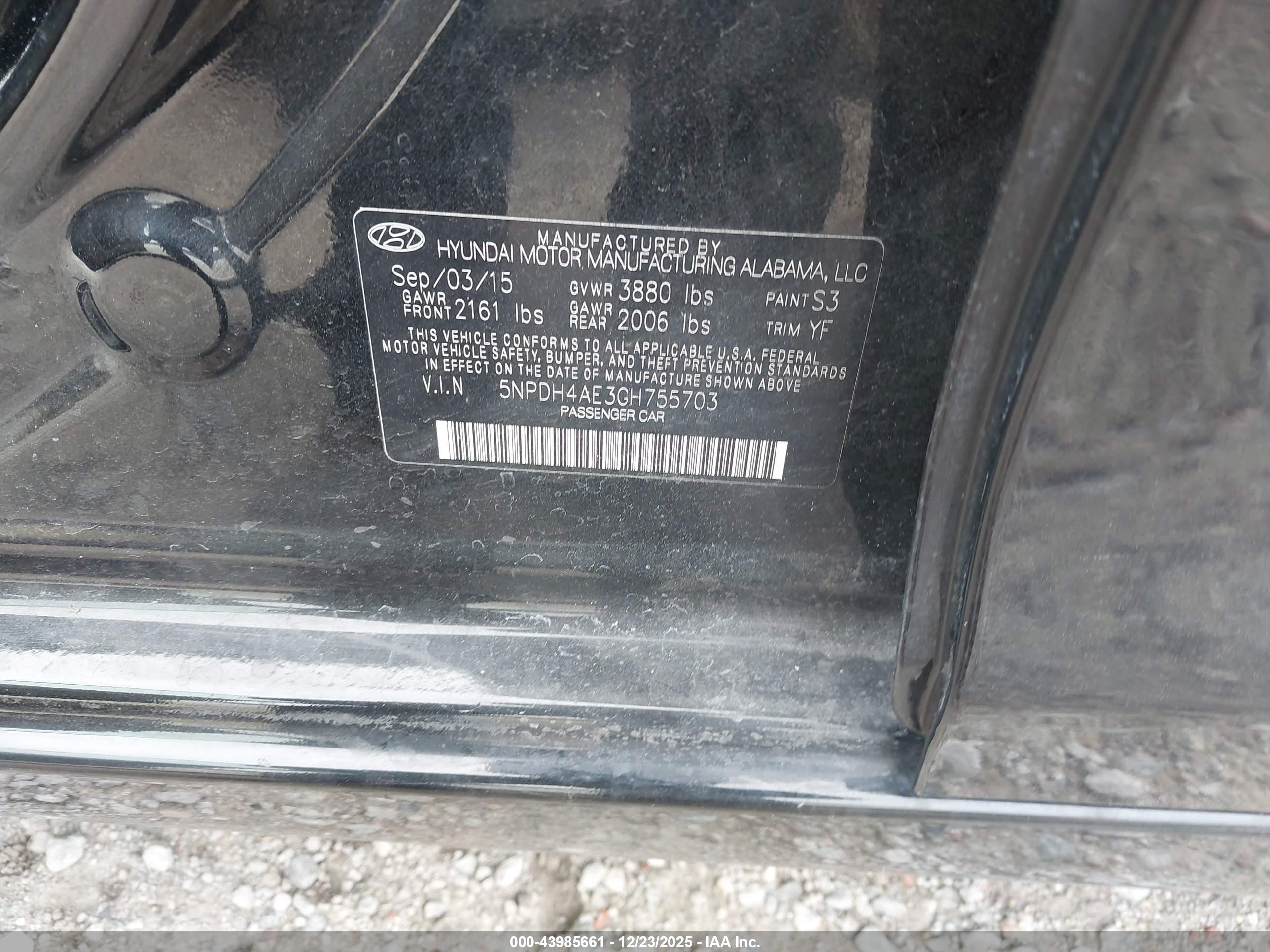 HYUNDAI ELANTRA image 9