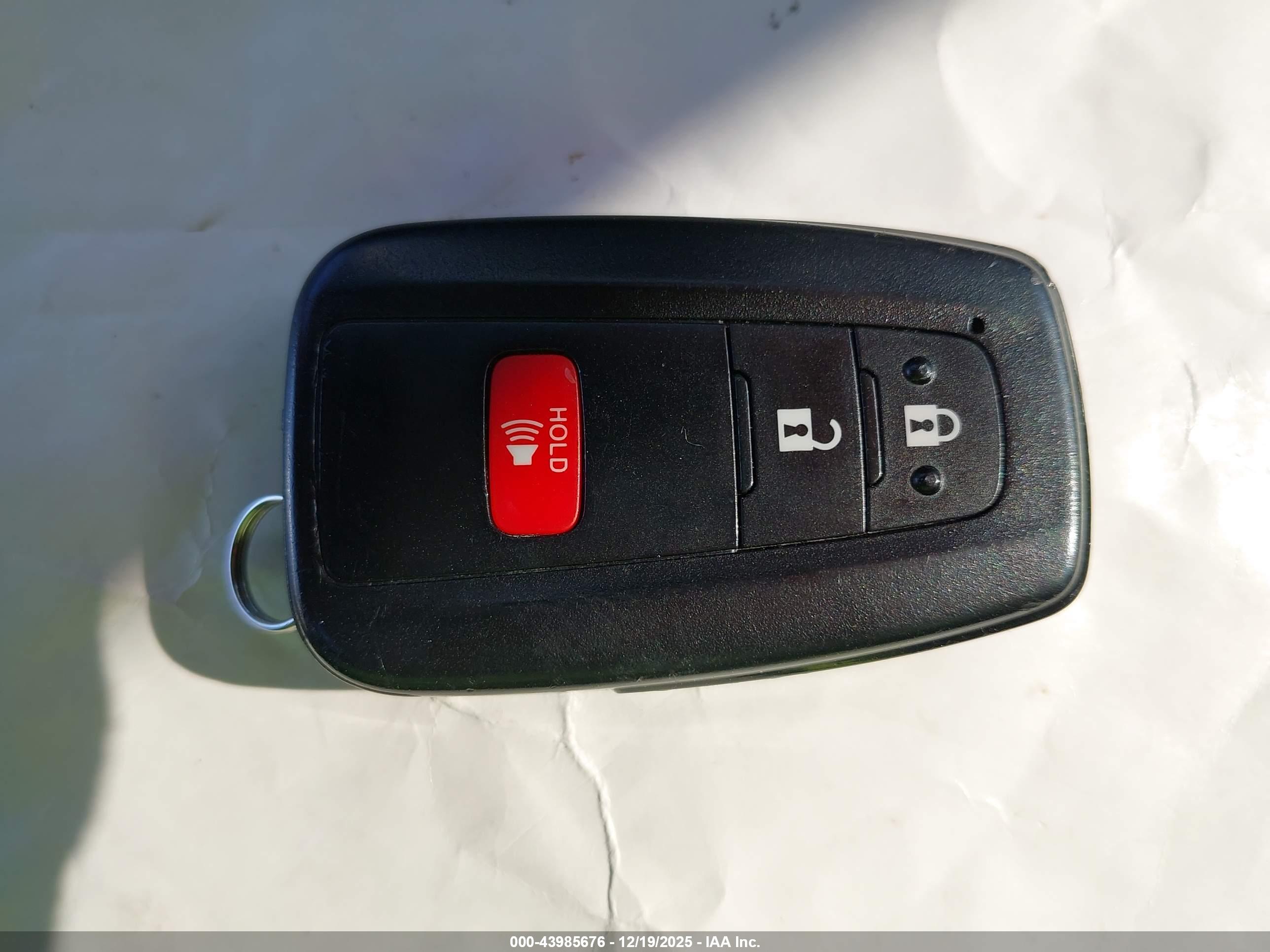TOYOTA PRIUS image 11