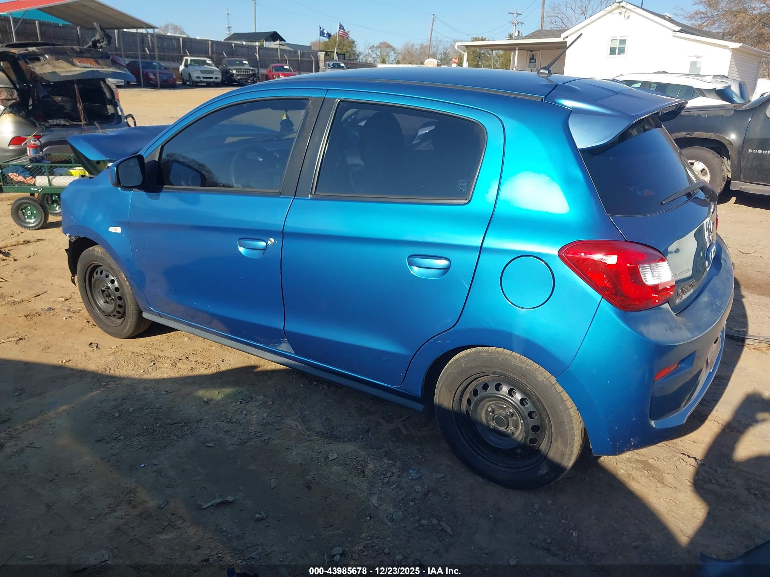 MITSUBISHI MIRAGE image 3