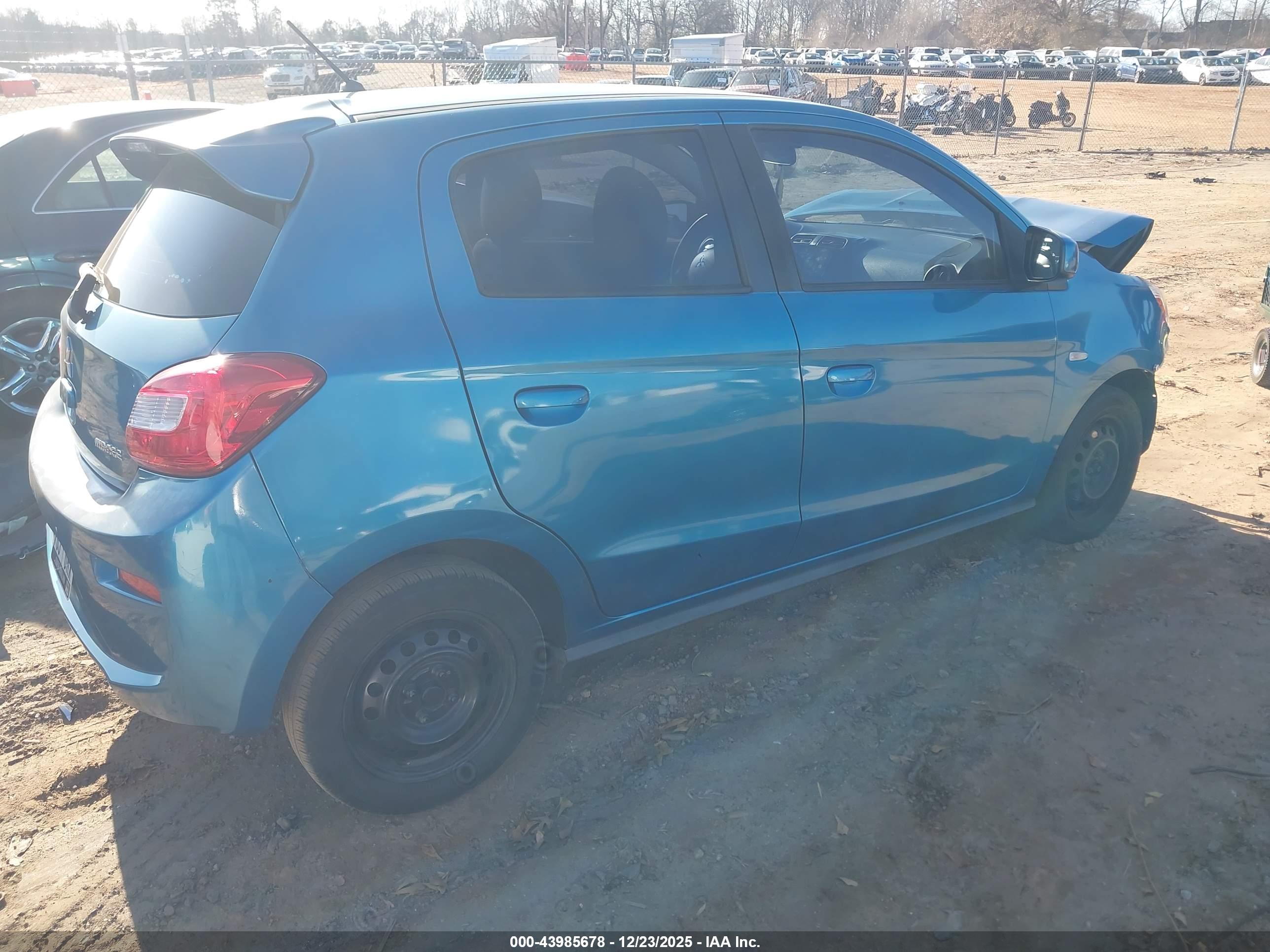 MITSUBISHI MIRAGE image 4