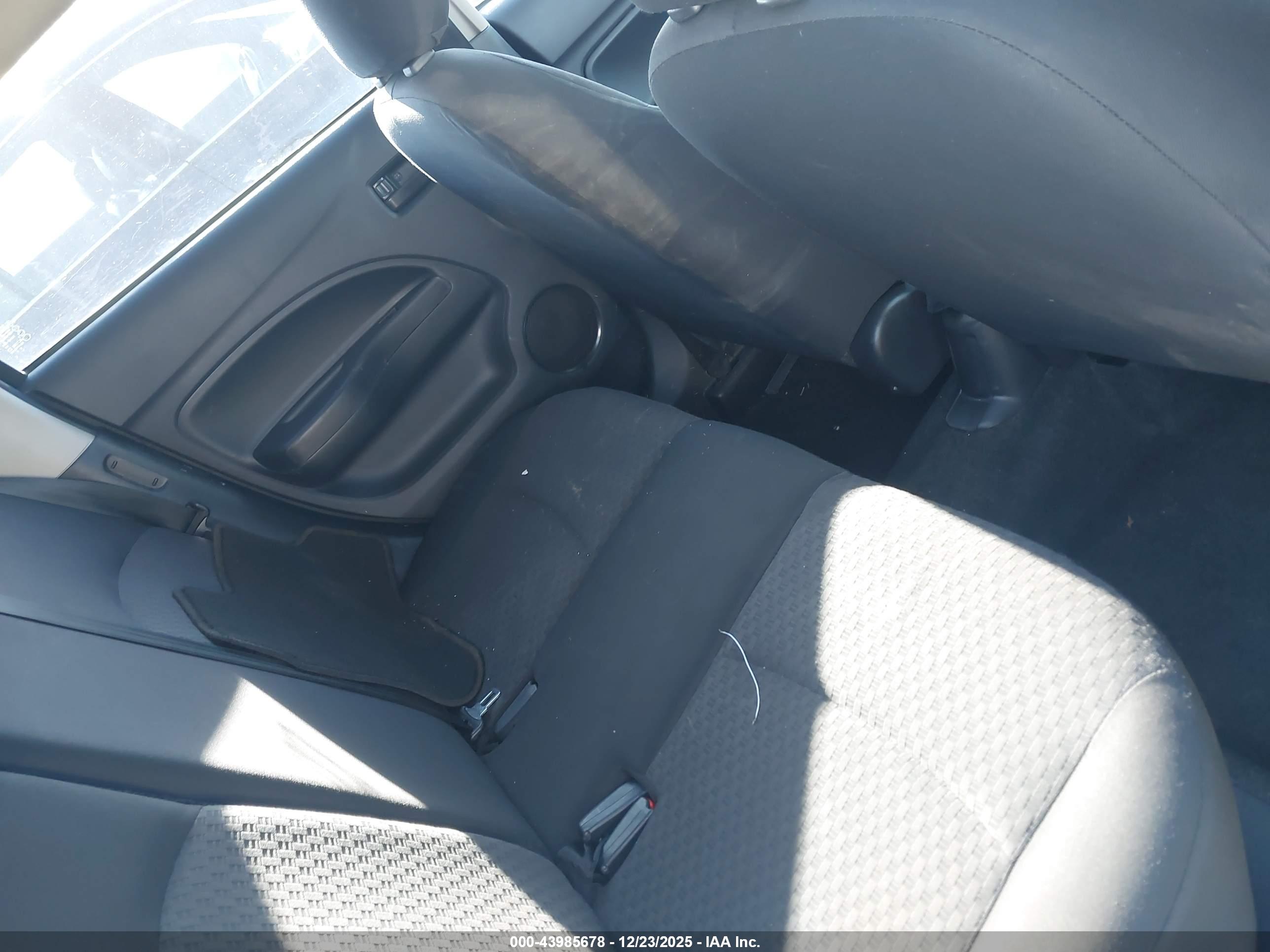 MITSUBISHI MIRAGE image 8