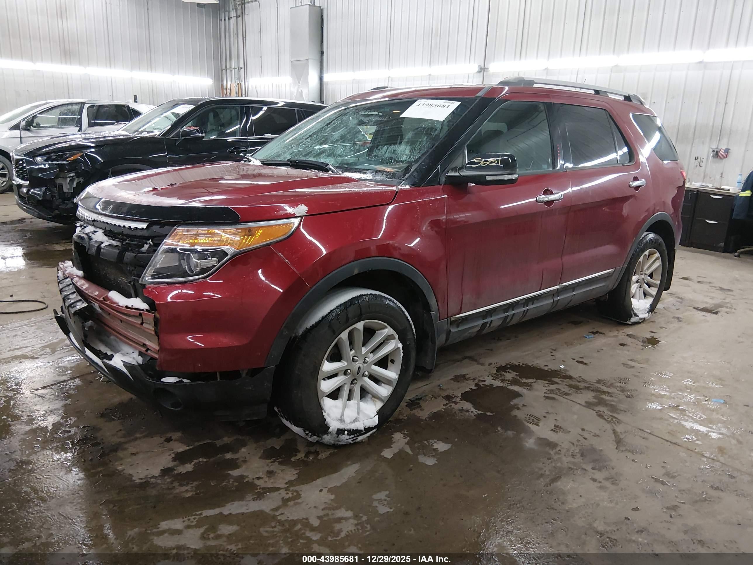 FORD EXPLORER image 2