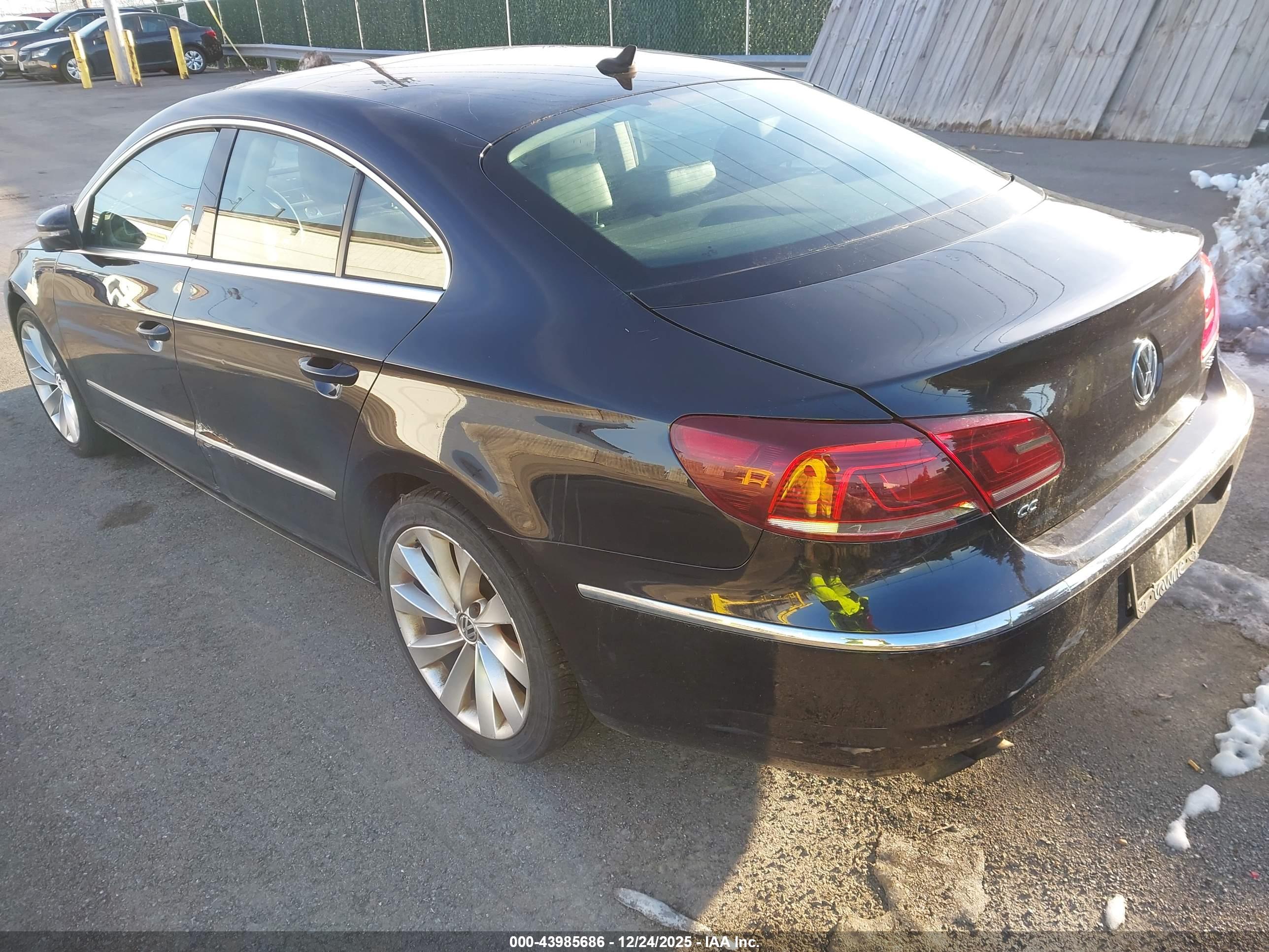 VOLKSWAGEN CC image 3