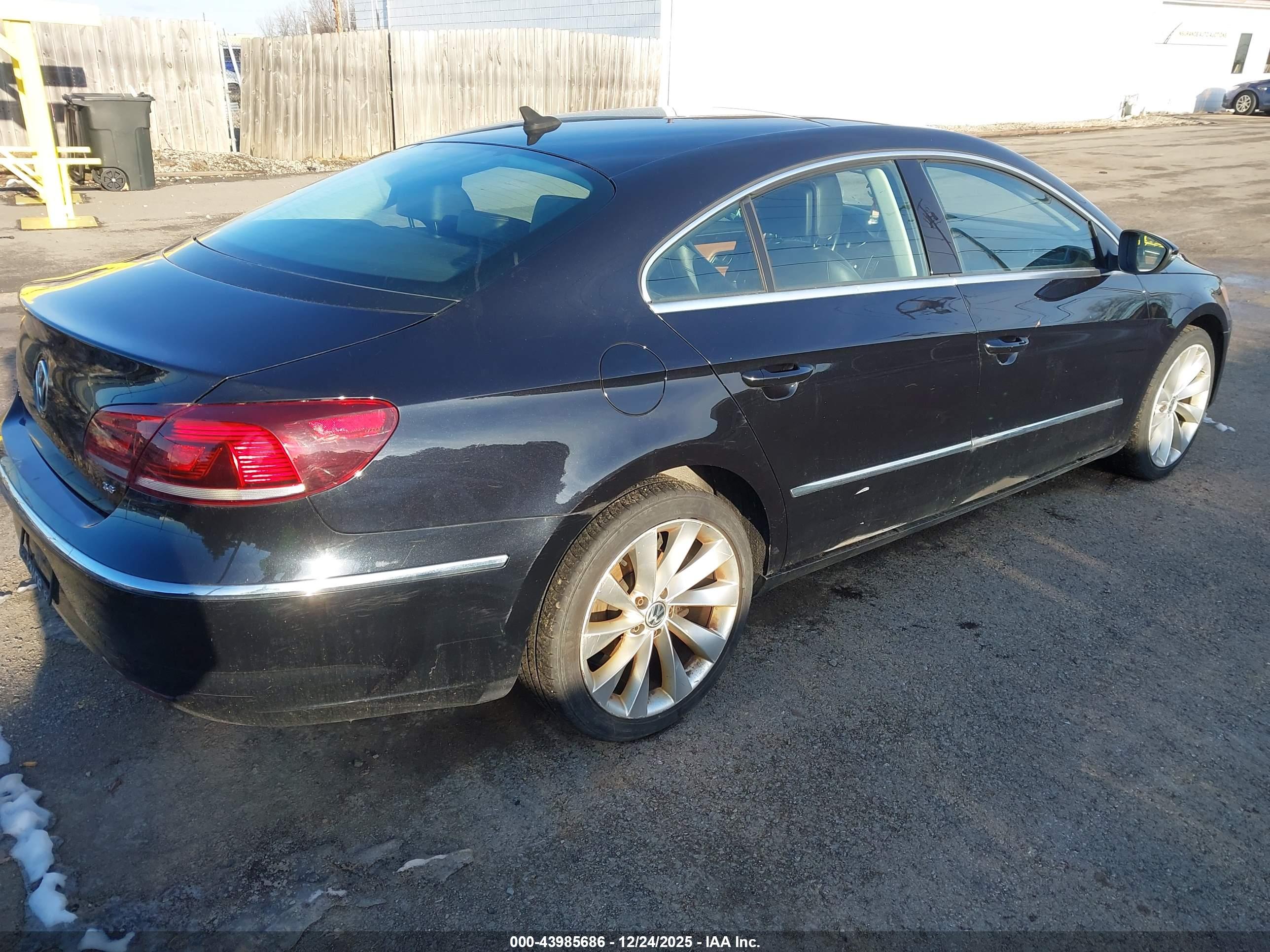VOLKSWAGEN CC image 4