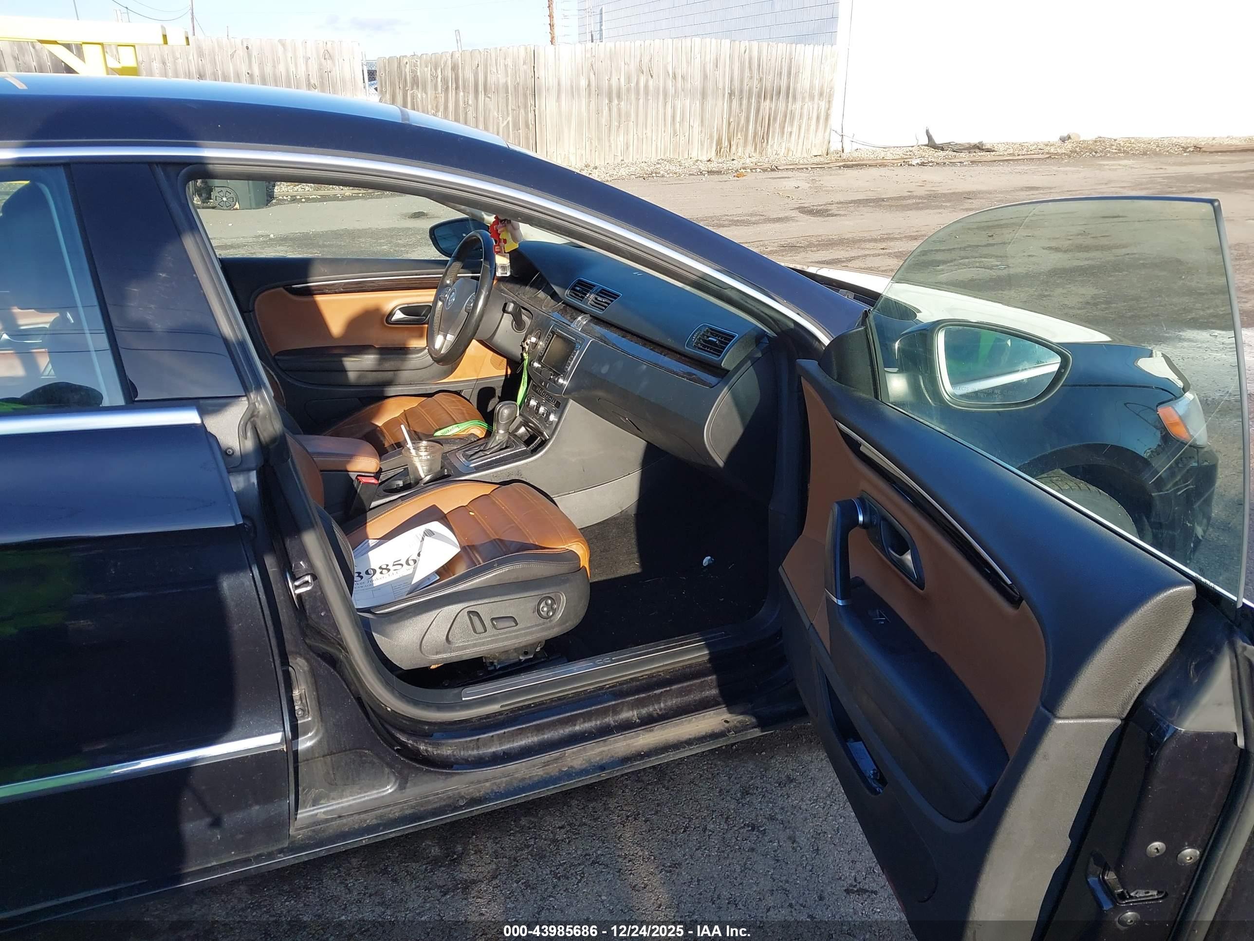 VOLKSWAGEN CC image 5