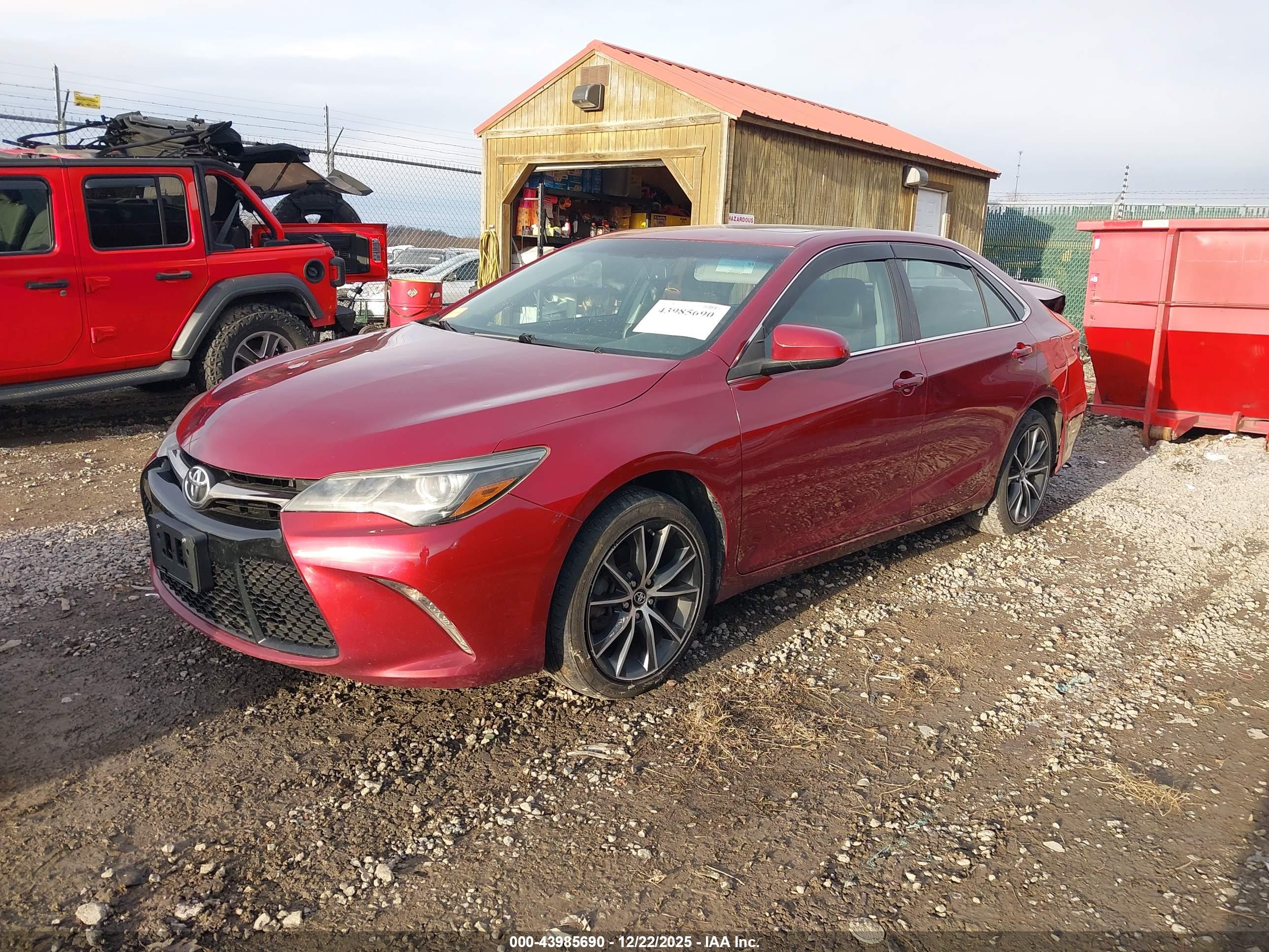 TOYOTA CAMRY image 2