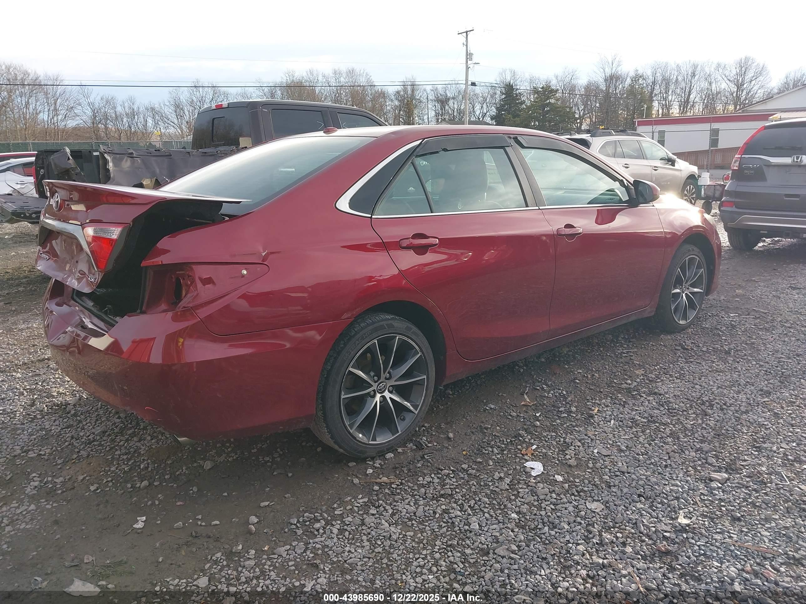 TOYOTA CAMRY image 4
