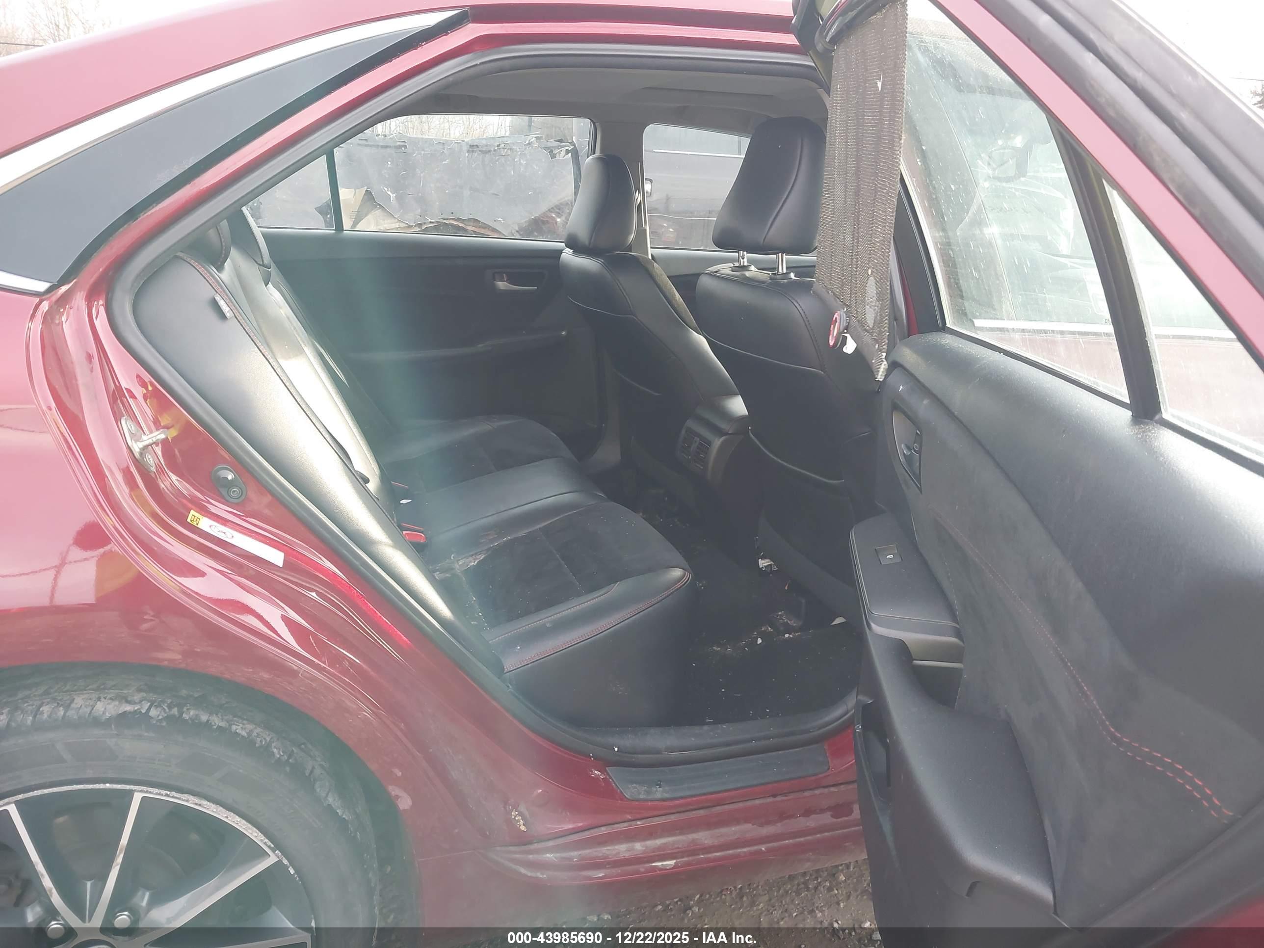 TOYOTA CAMRY image 8