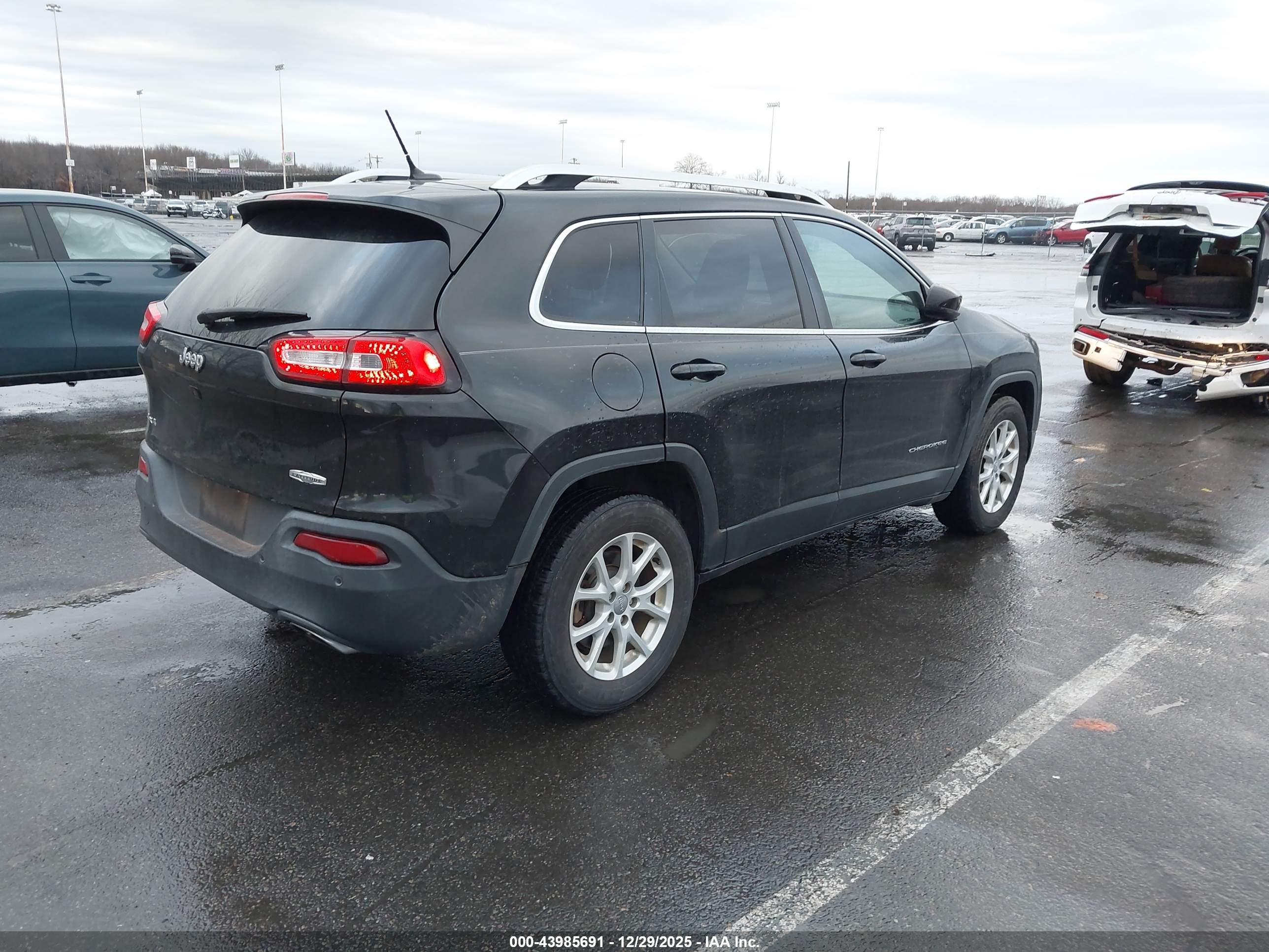 JEEP CHEROKEE image 4