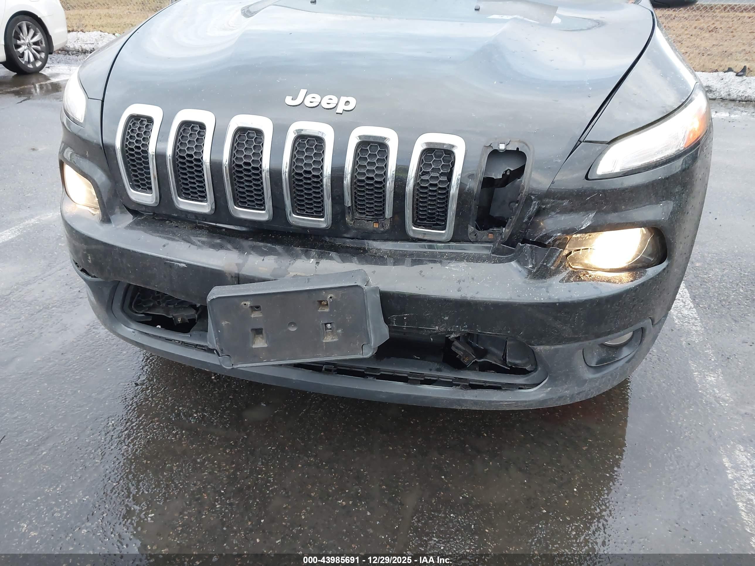 JEEP CHEROKEE image 6