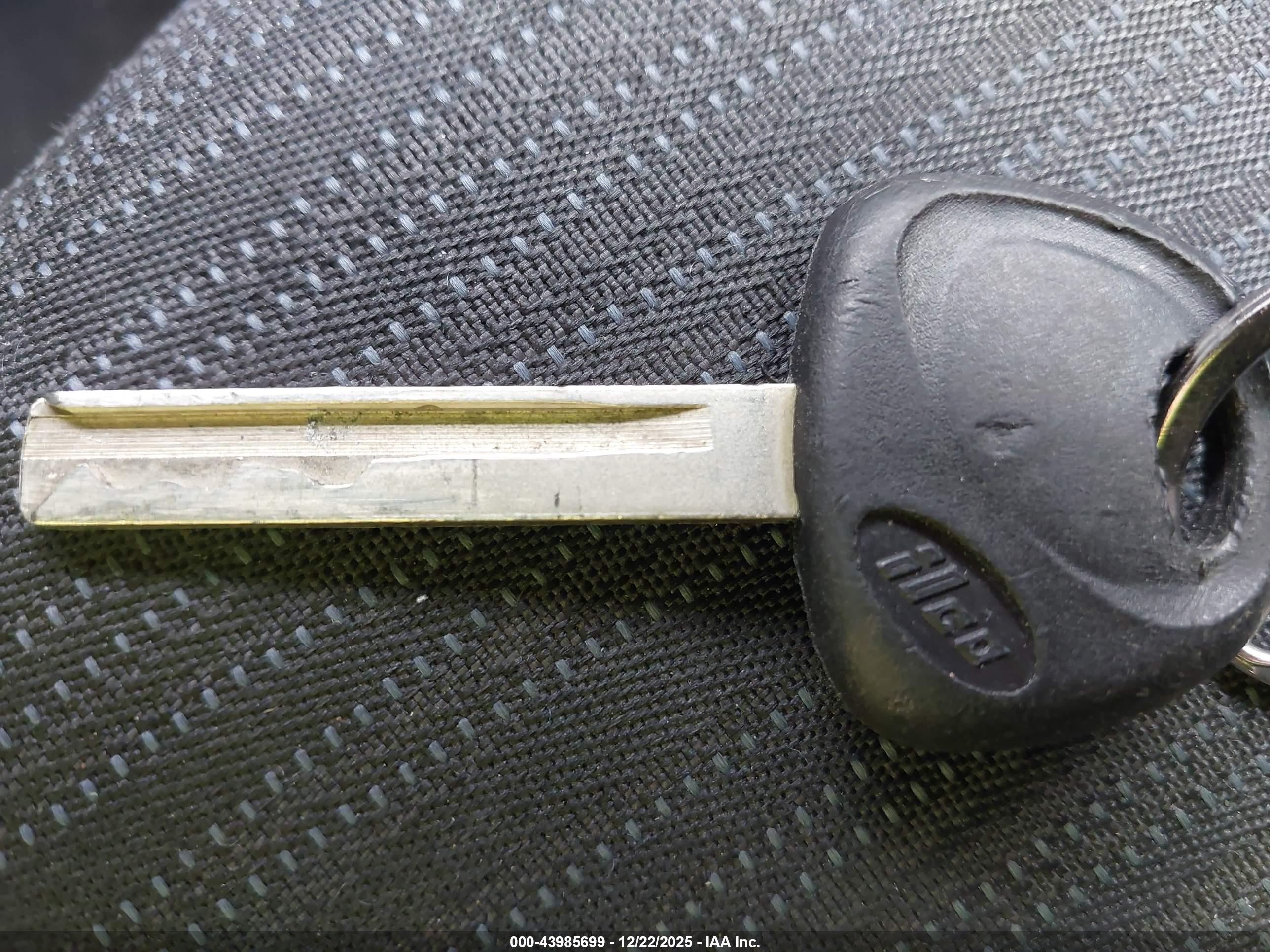HYUNDAI ACCENT image 11
