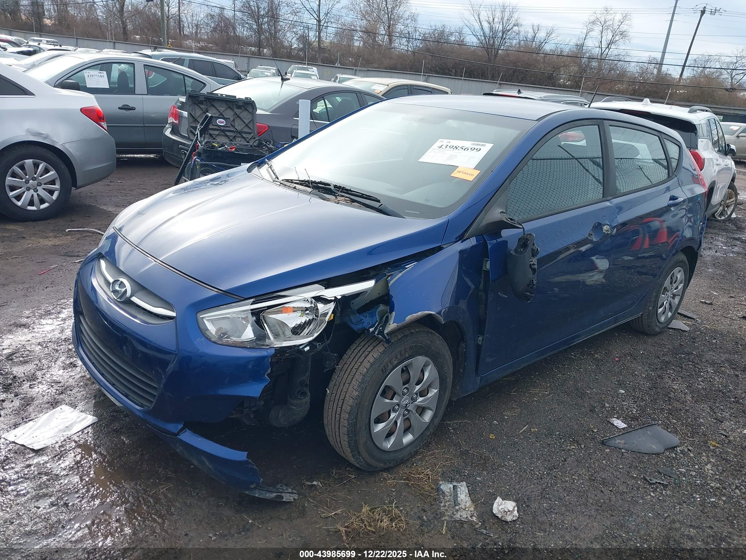 HYUNDAI ACCENT image 2