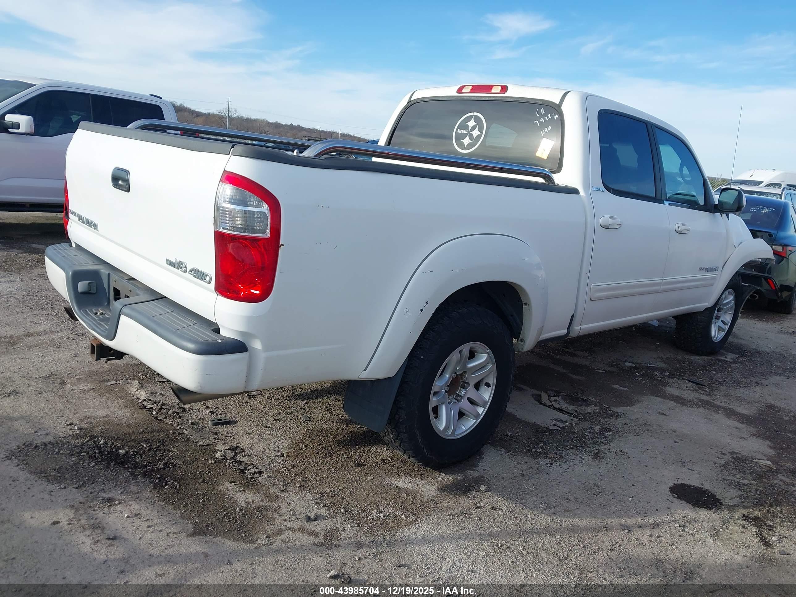 TOYOTA TUNDRA image 4