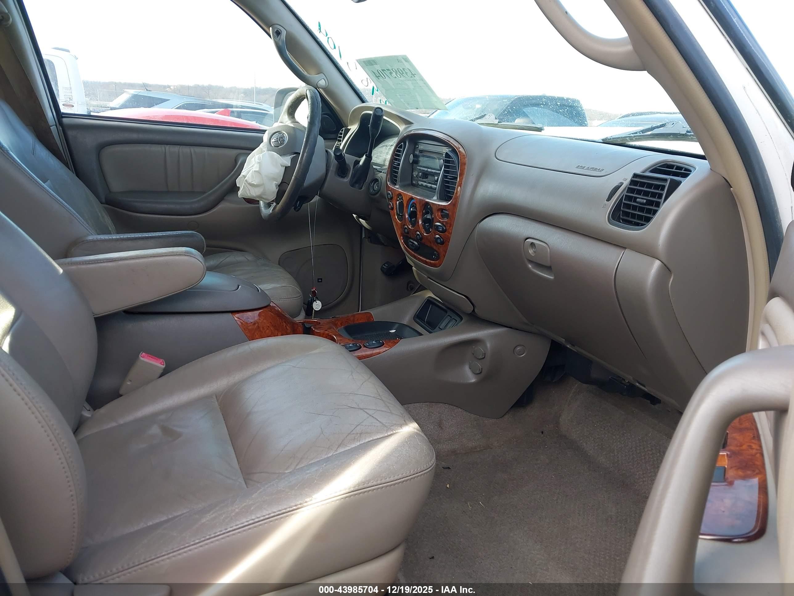 TOYOTA TUNDRA image 5