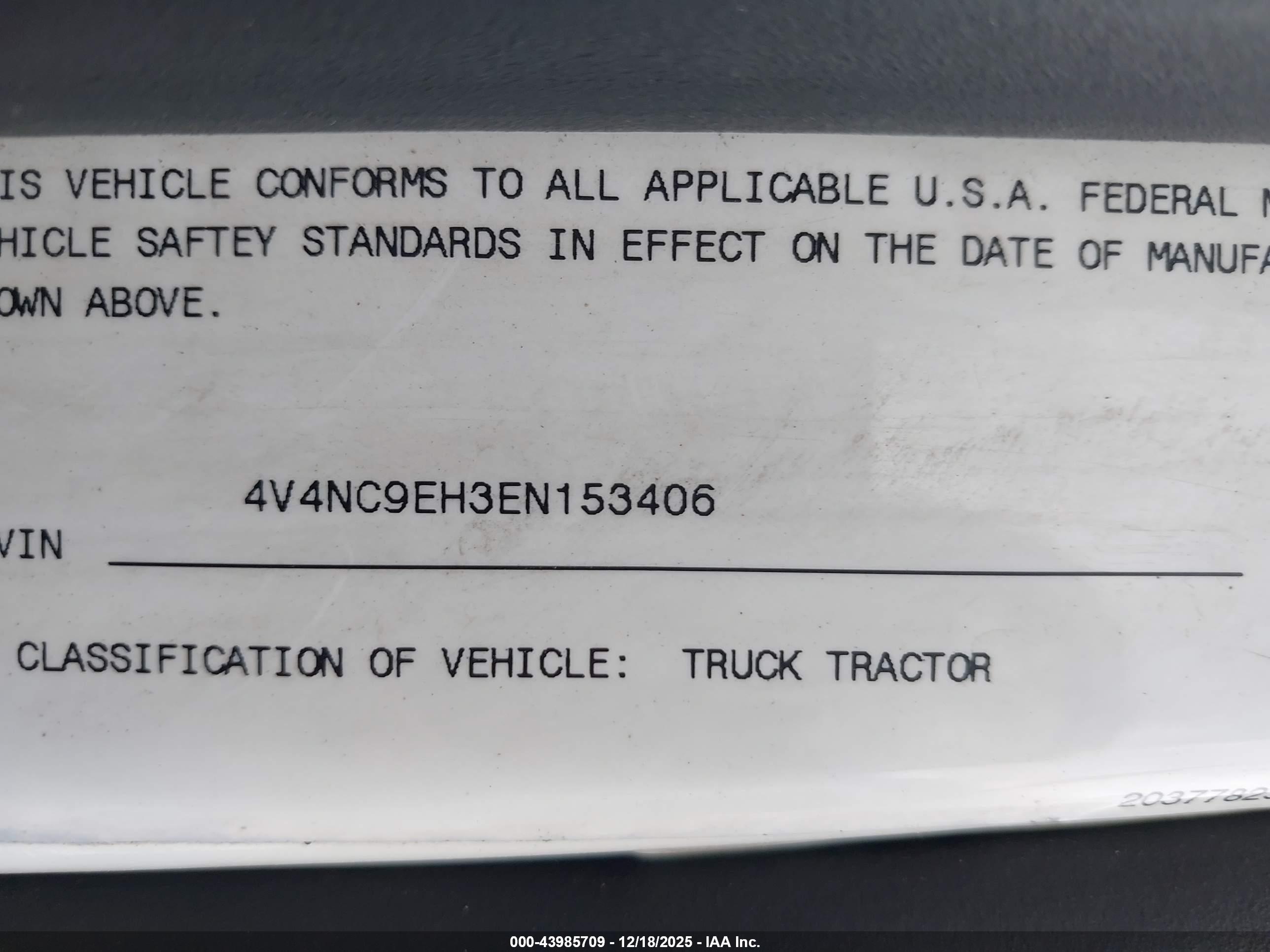 VOLVO VN image 9