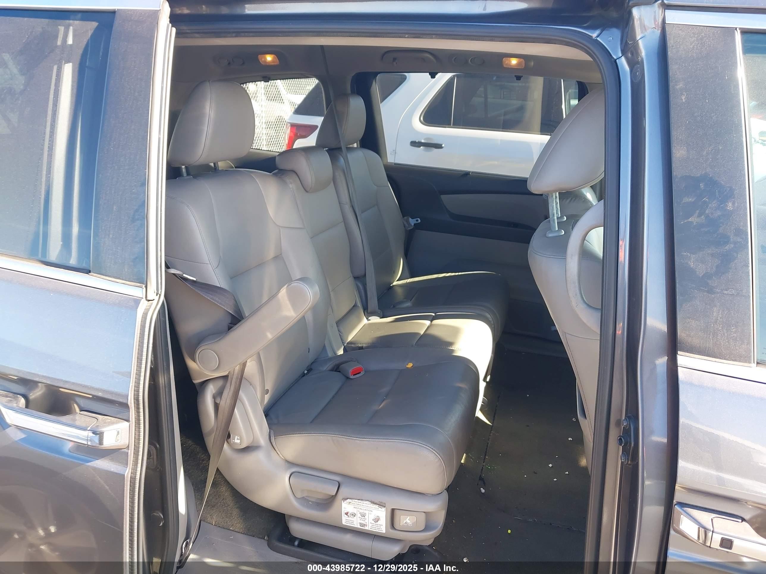 HONDA ODYSSEY image 8