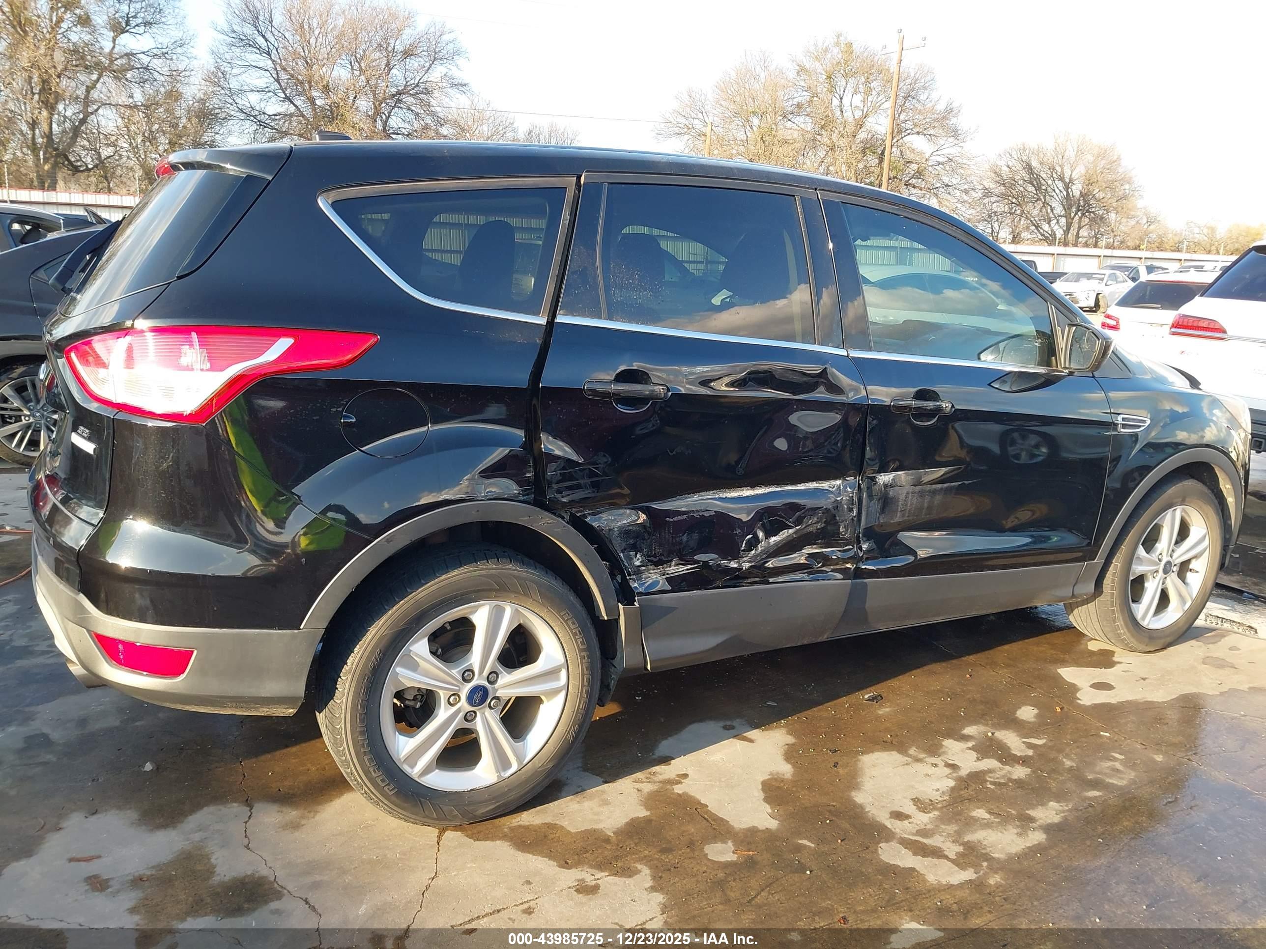 FORD ESCAPE image 6