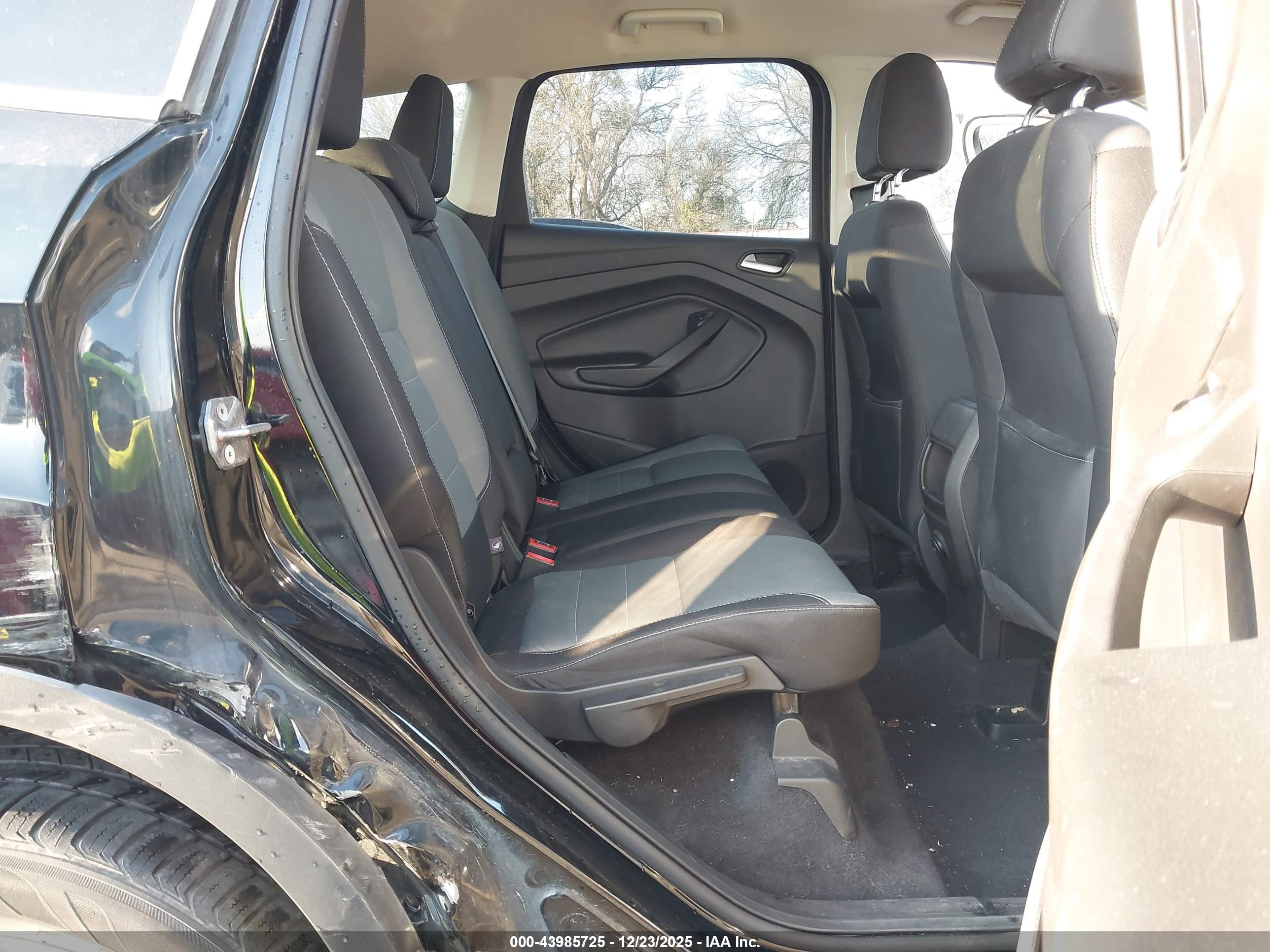 FORD ESCAPE image 8
