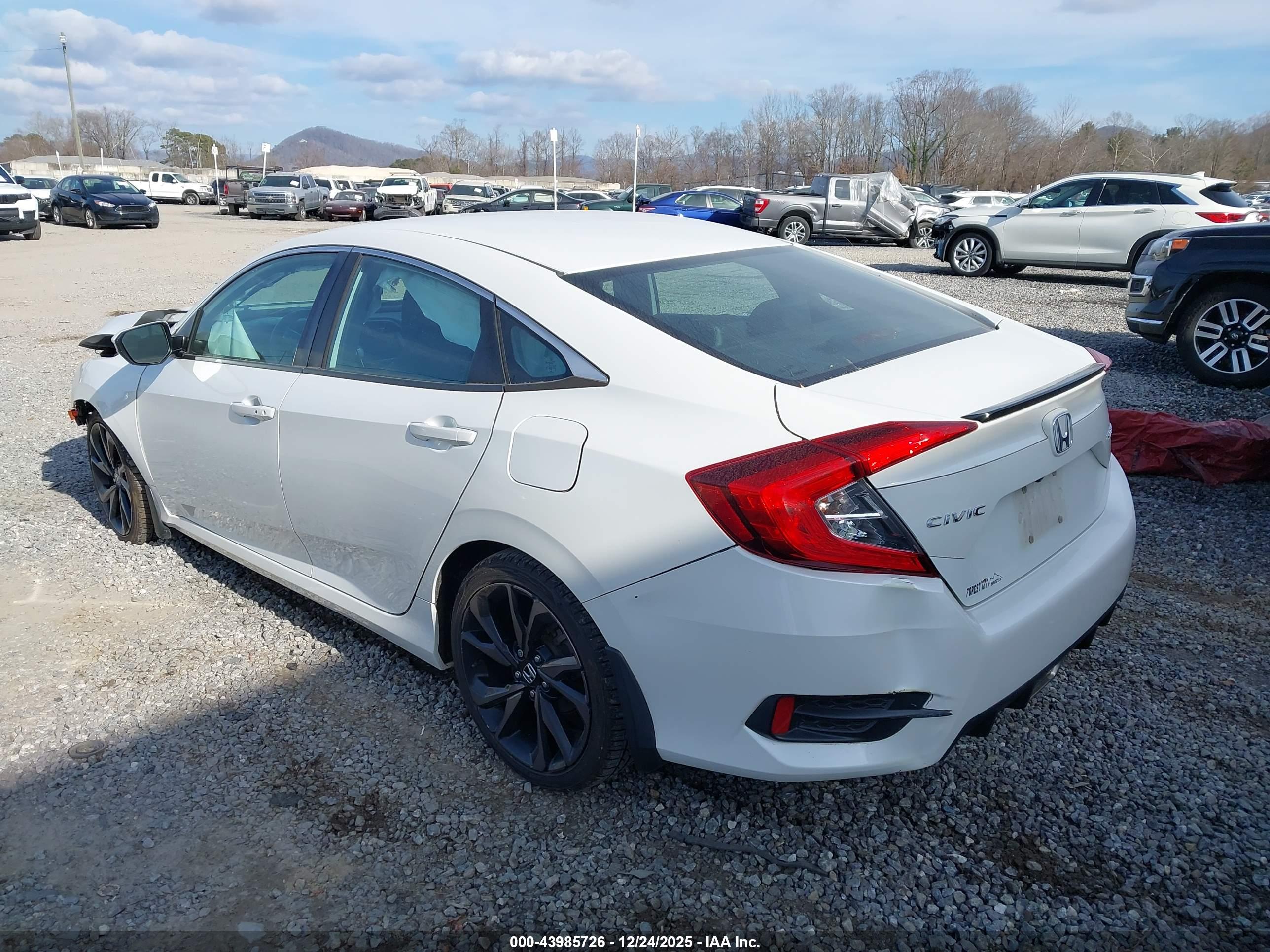 HONDA CIVIC image 3