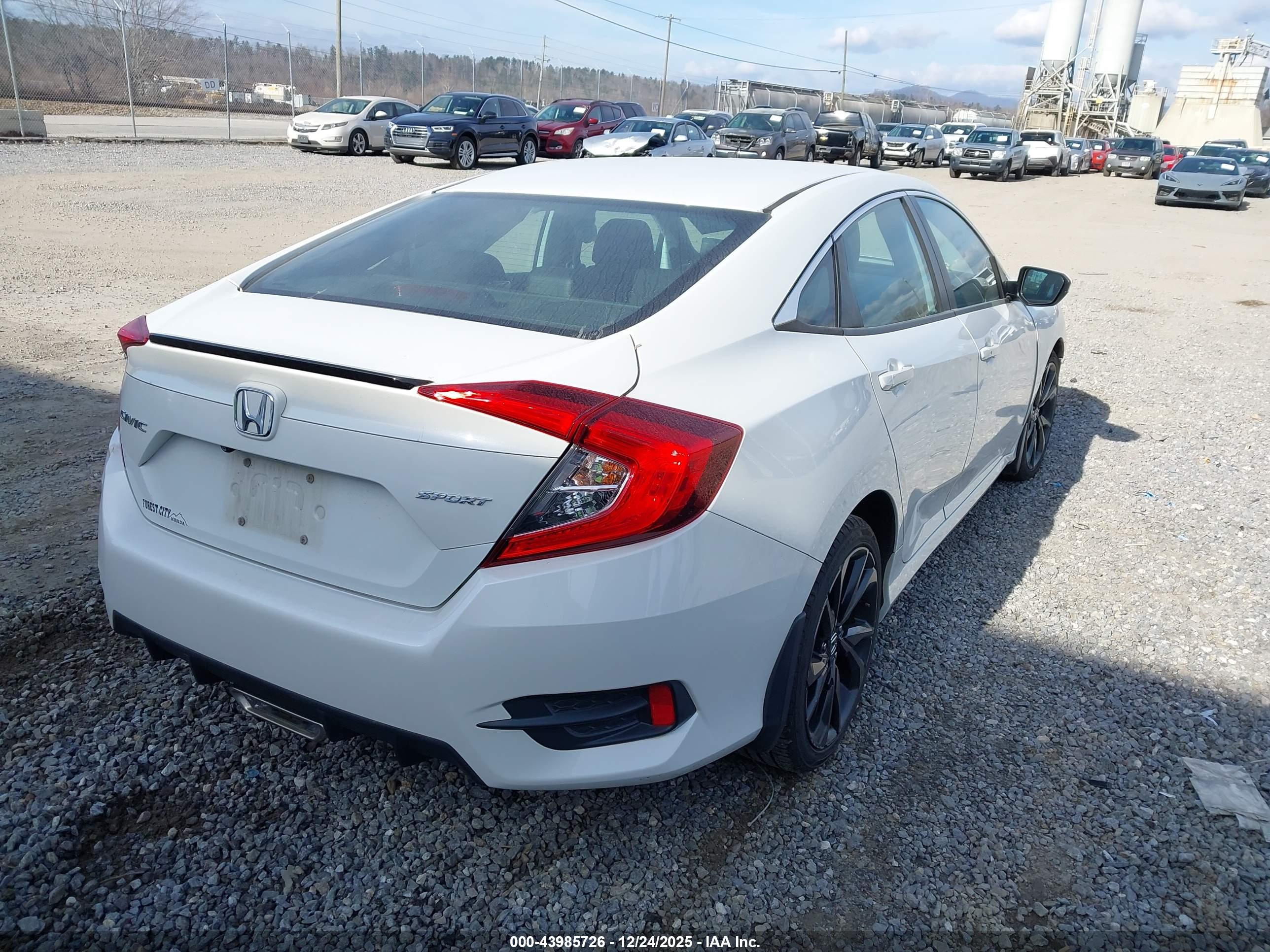 HONDA CIVIC image 4