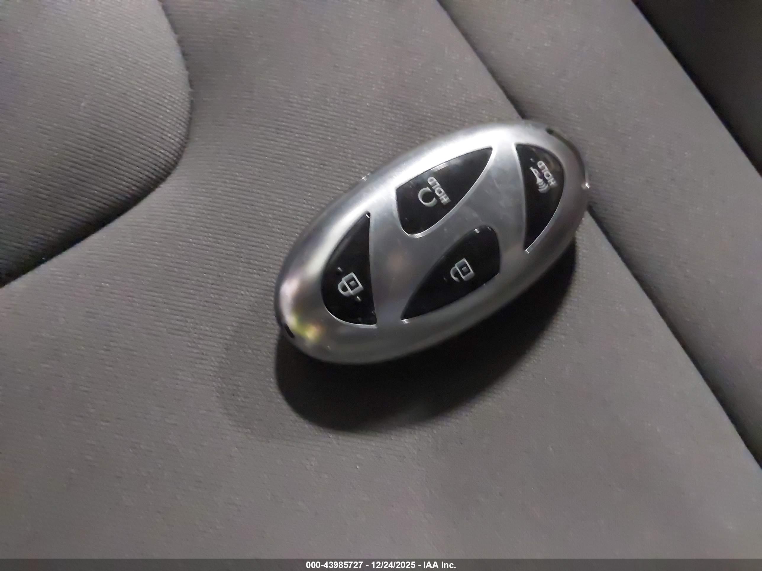 HYUNDAI ELANTRA image 11