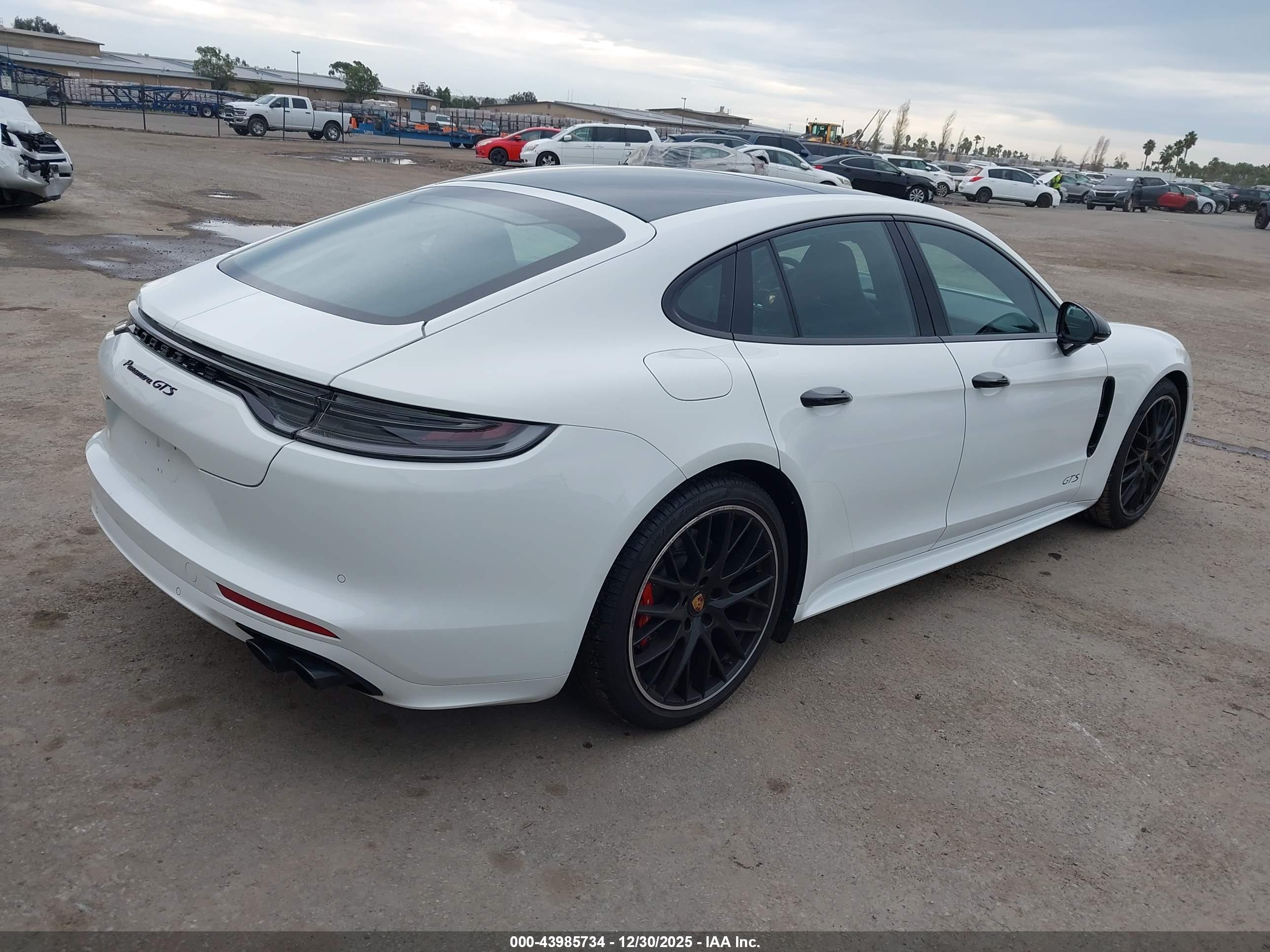 PORSCHE PANAMERA image 4