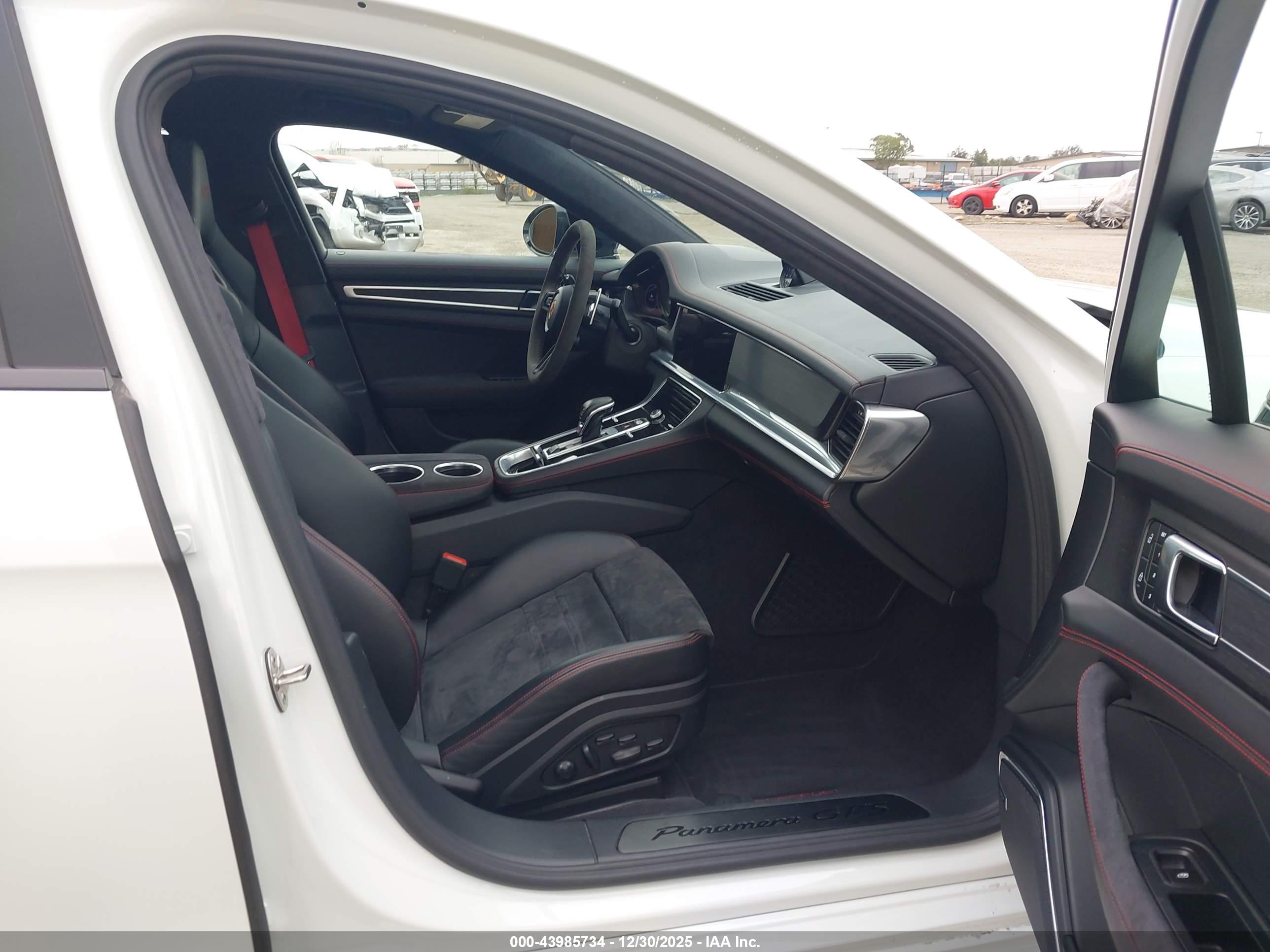 PORSCHE PANAMERA image 5
