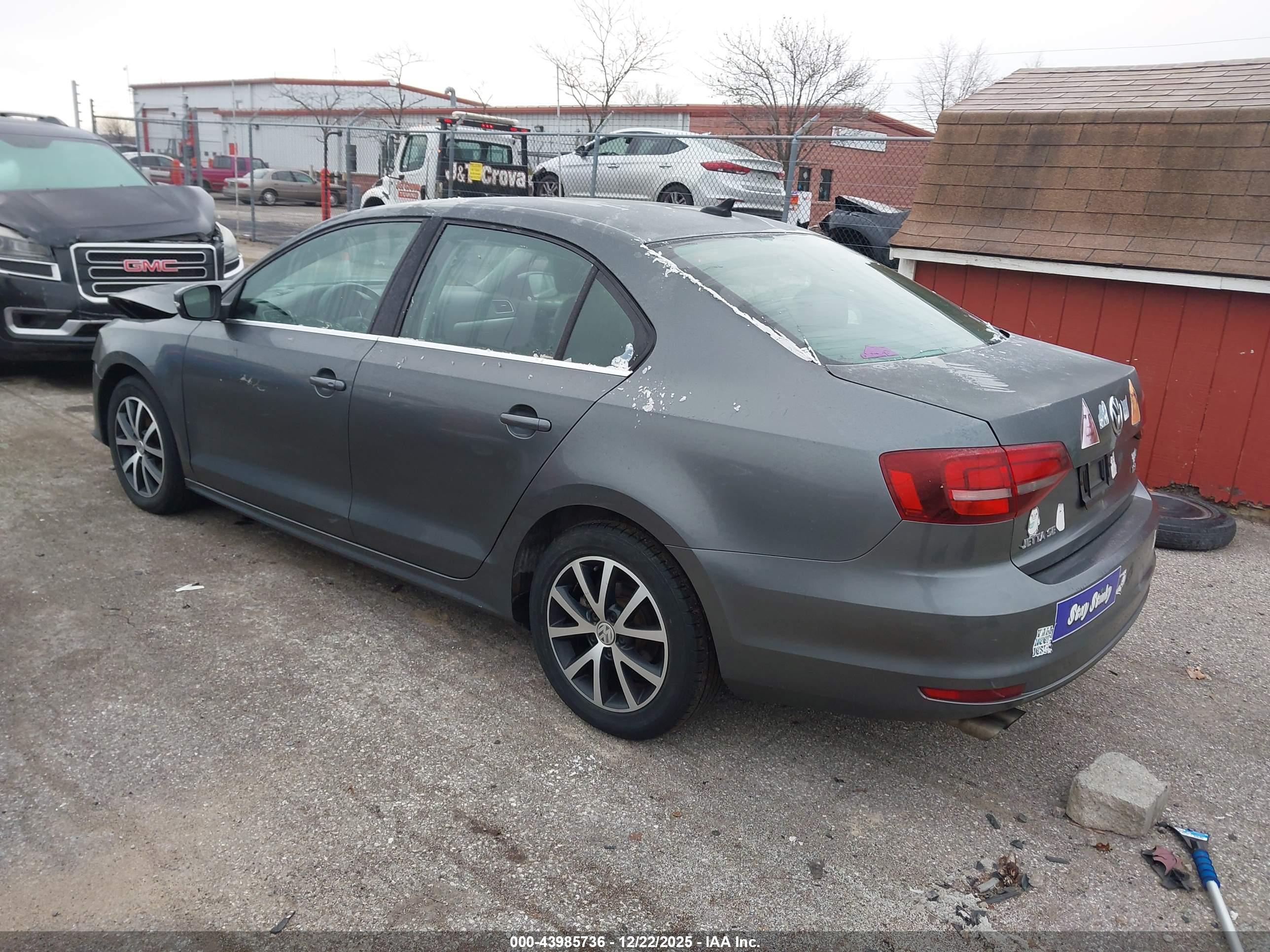 VOLKSWAGEN JETTA image 3