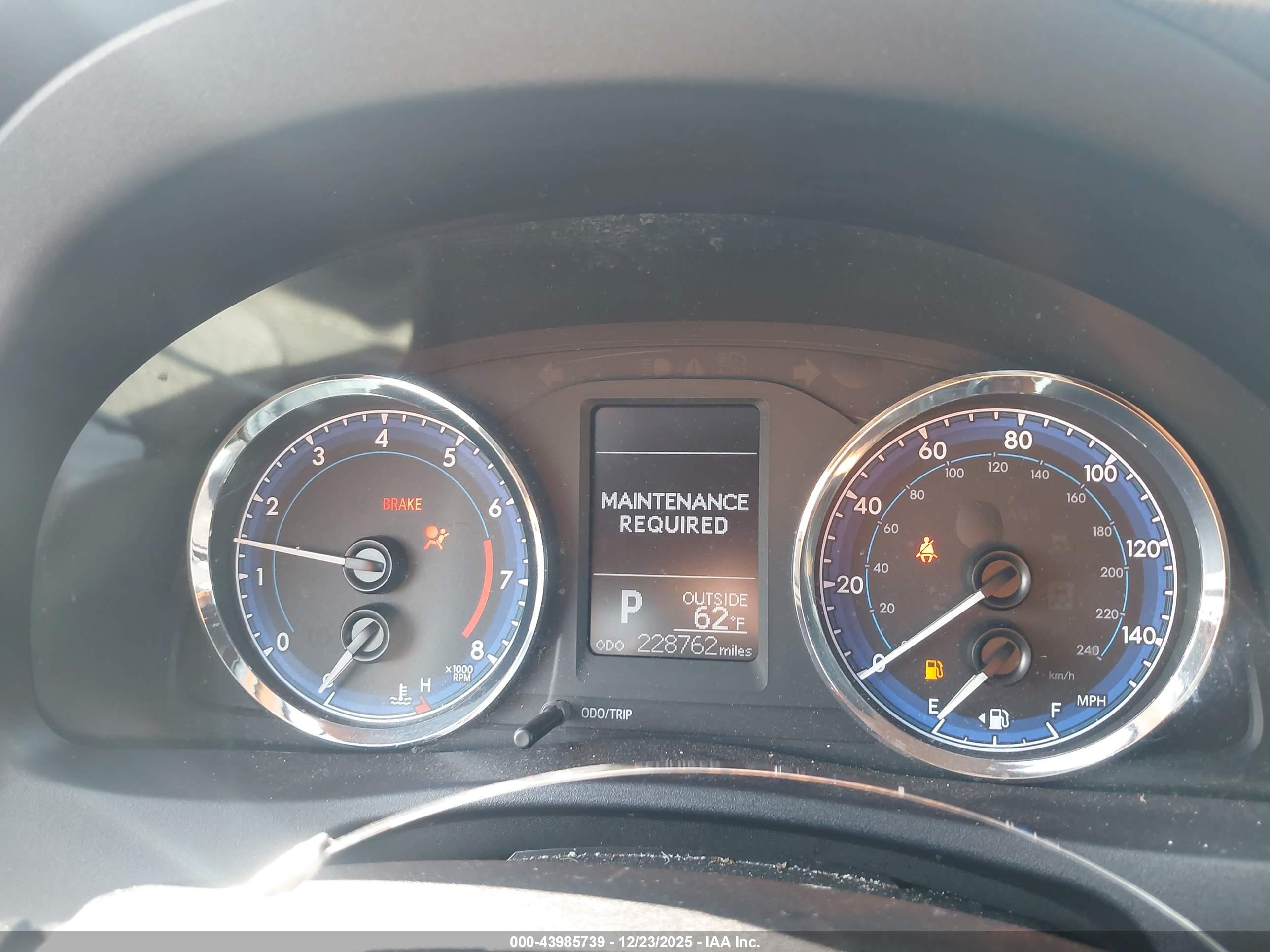 TOYOTA COROLLA image 7