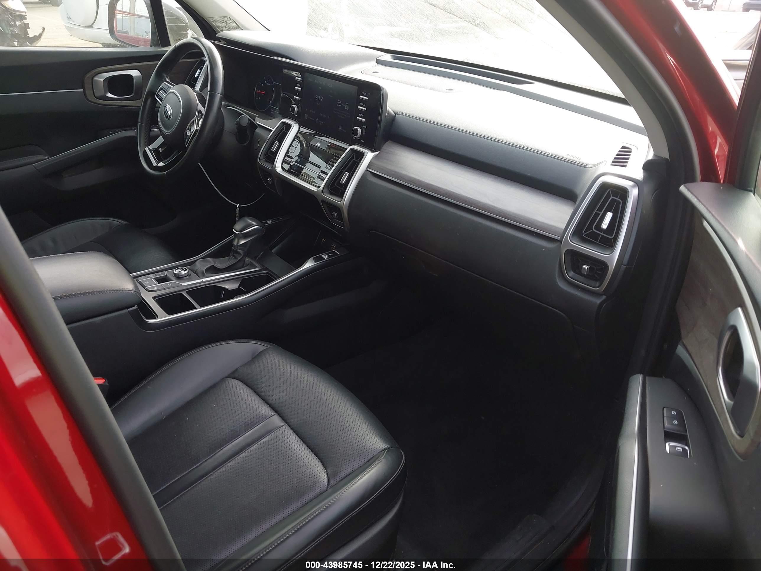 KIA SORENTO image 5