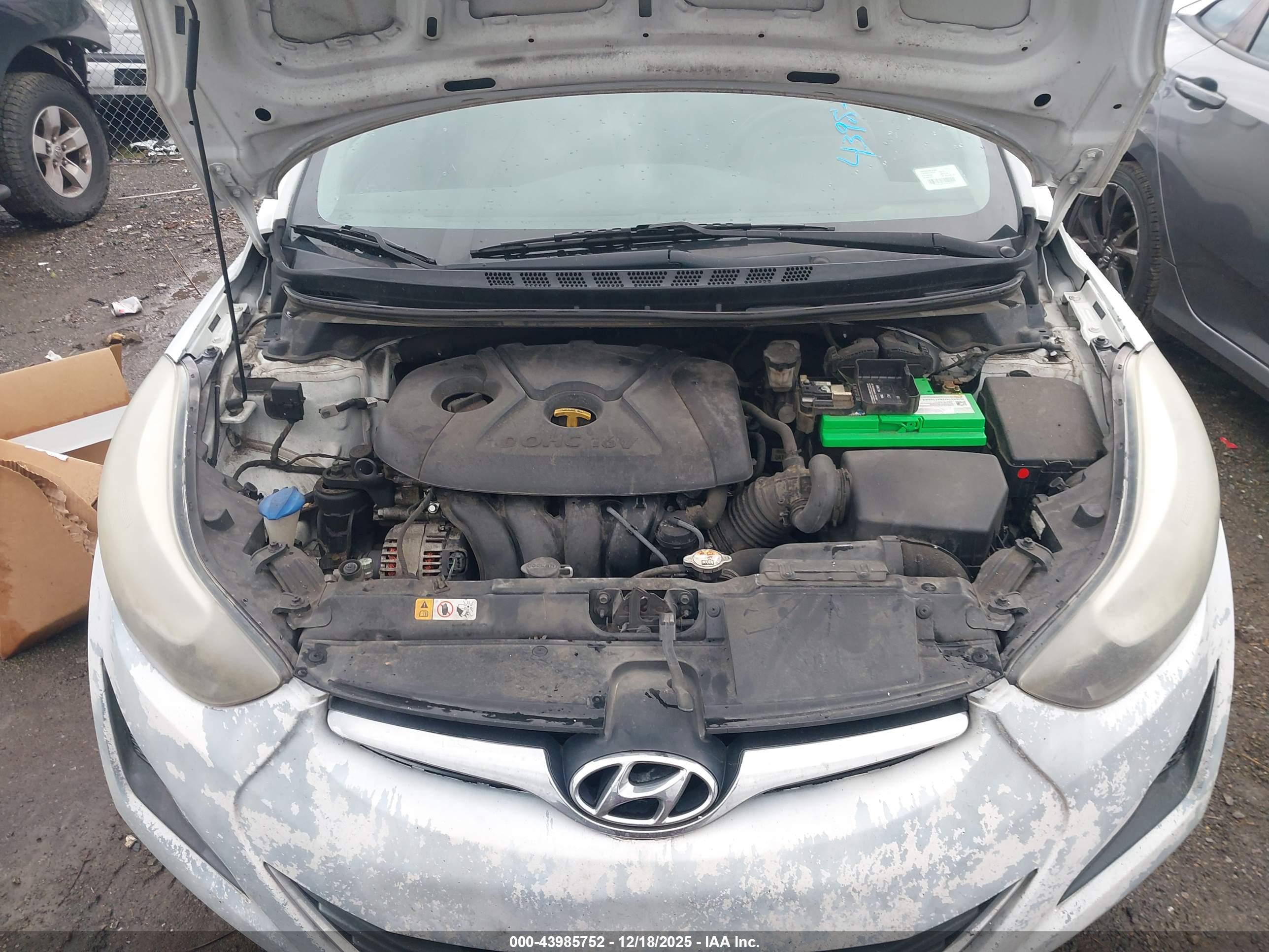 HYUNDAI ELANTRA image 10